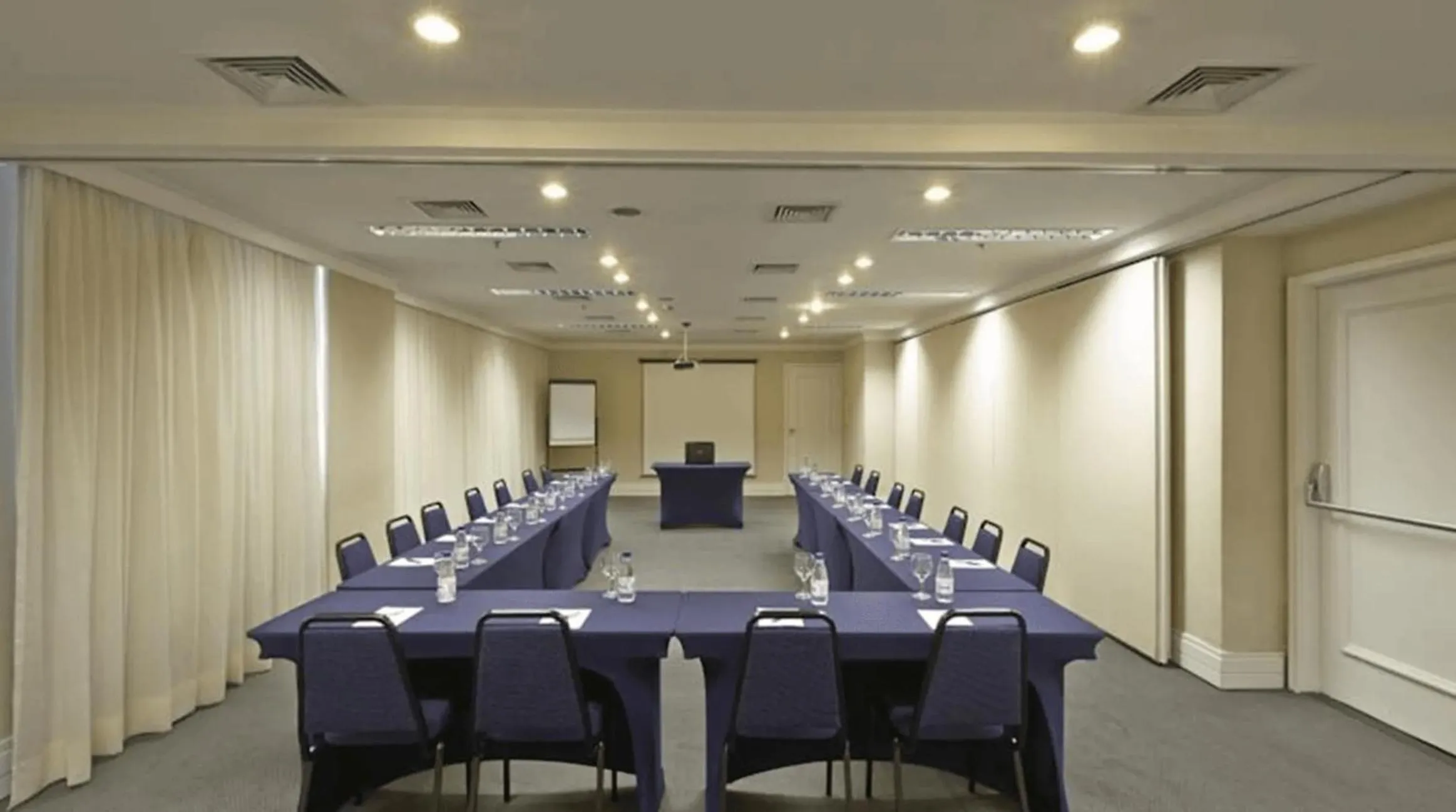 Business facilities in Hotel em Perdizes - FLAT404 - By TorresGuest