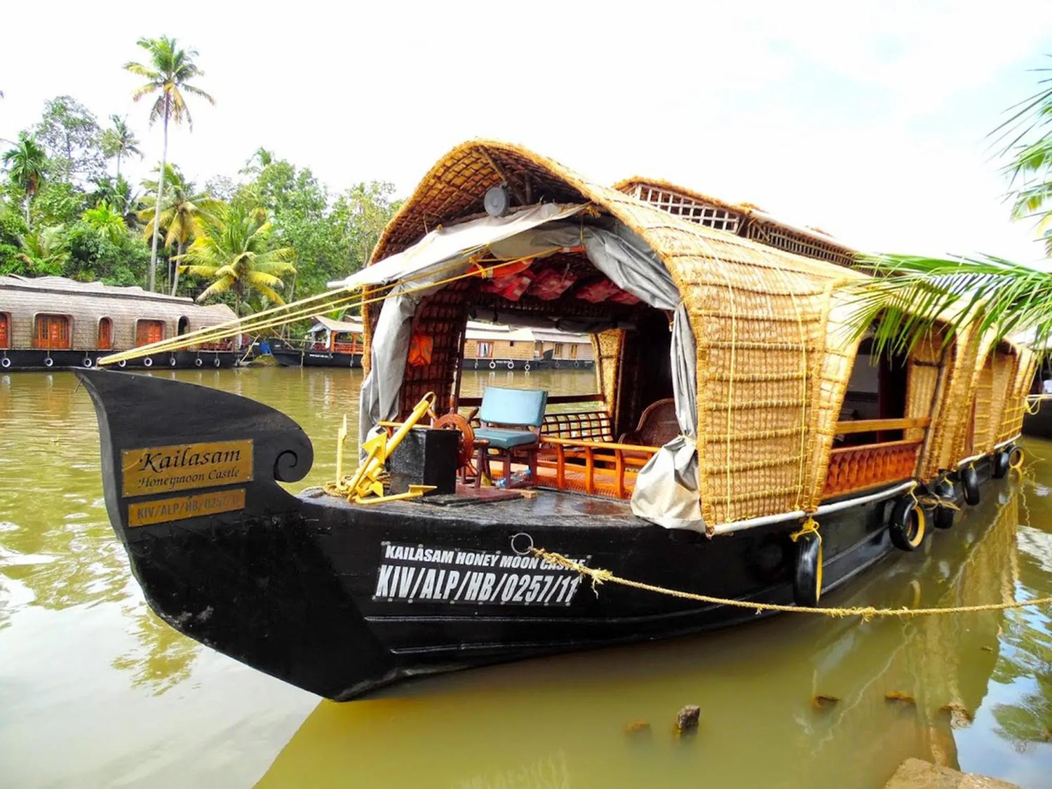 Deluxe Double Room - single occupancy in Eco Trails Houseboats