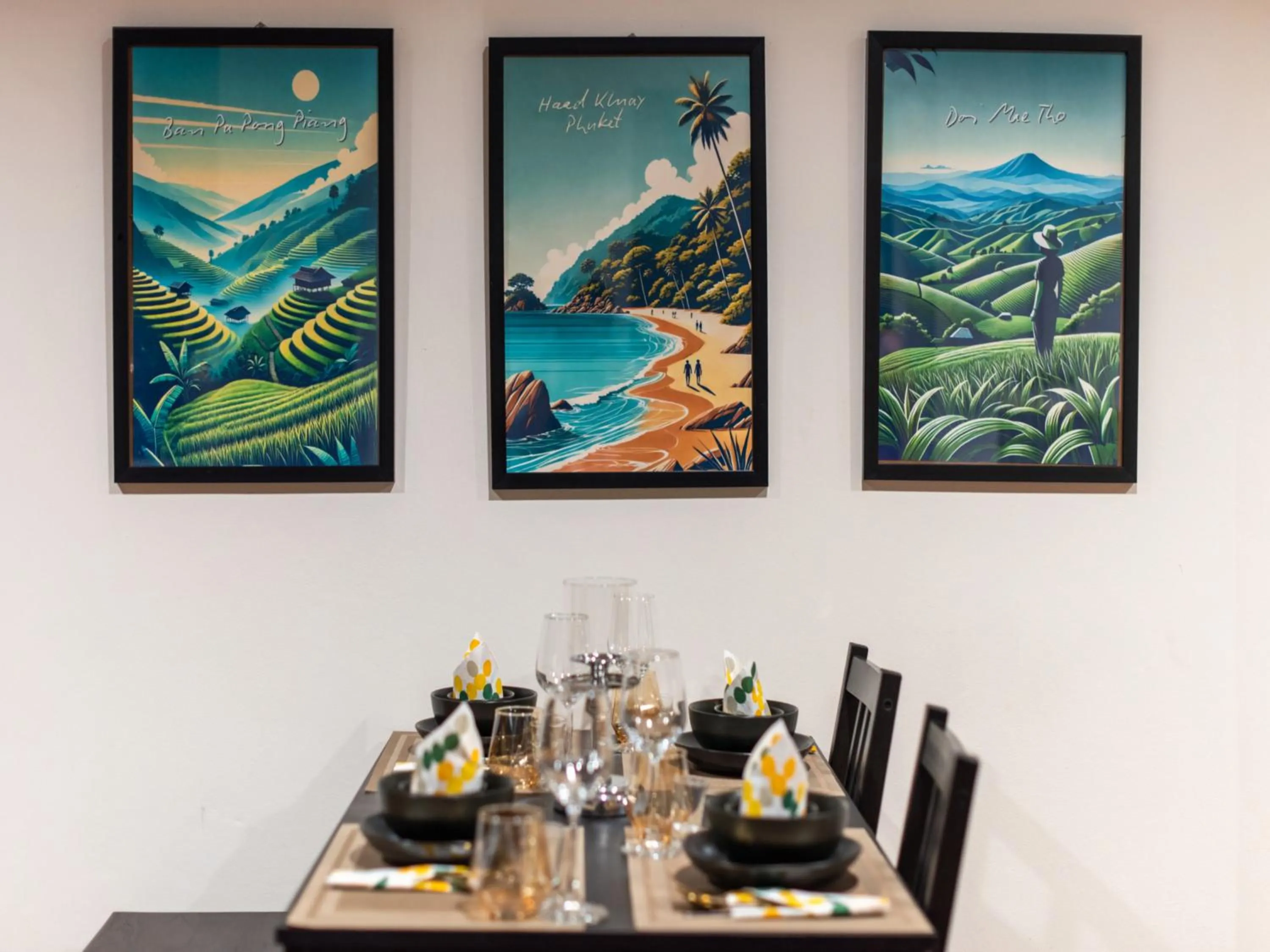 Dining area in The City Yaowarat