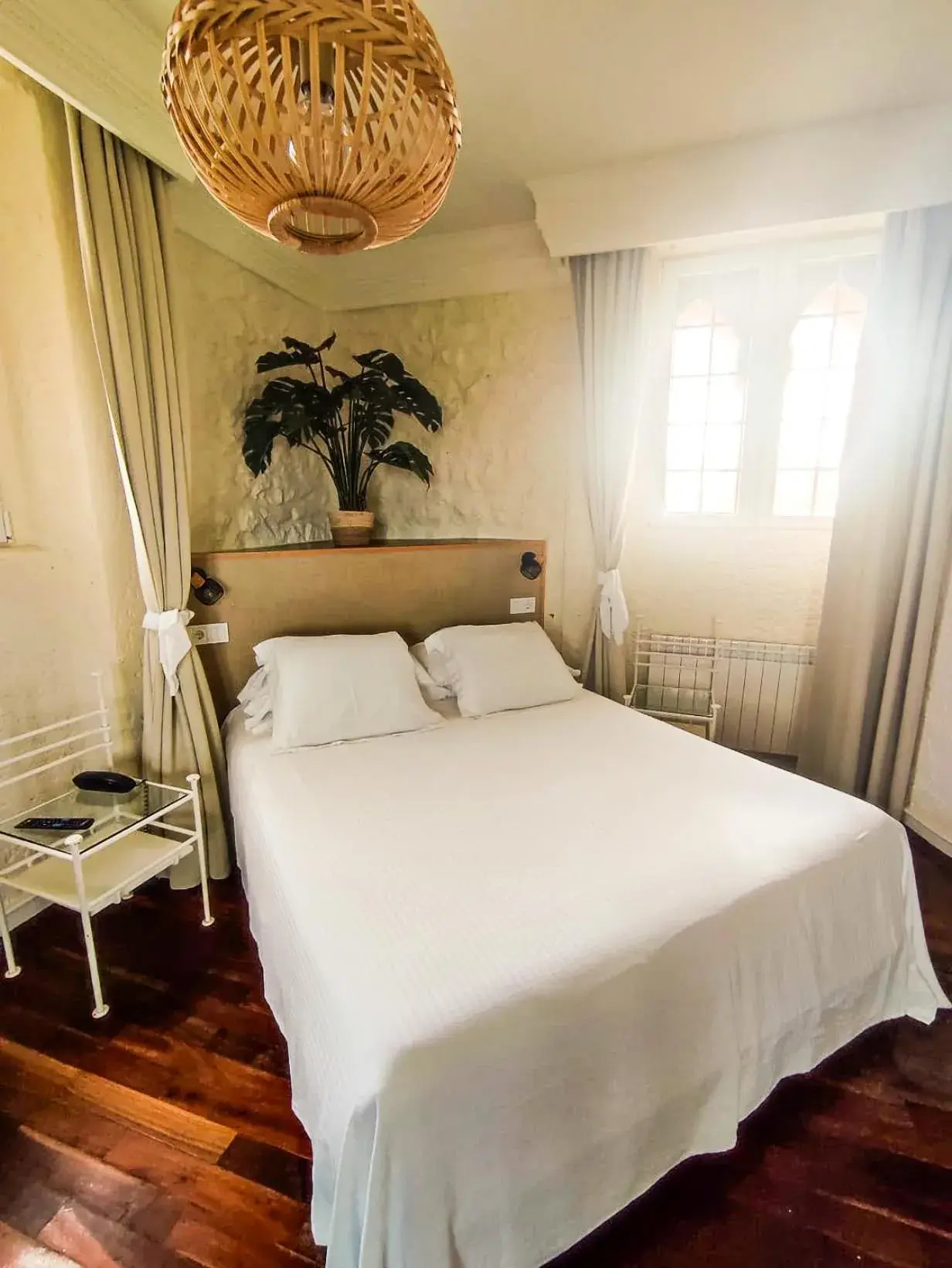 Double or Twin Room with Side Sea View in Hotel El Castillo de Los Locos Double or Twin Room with Side Sea View in Hotel El Castillo de Los Locos