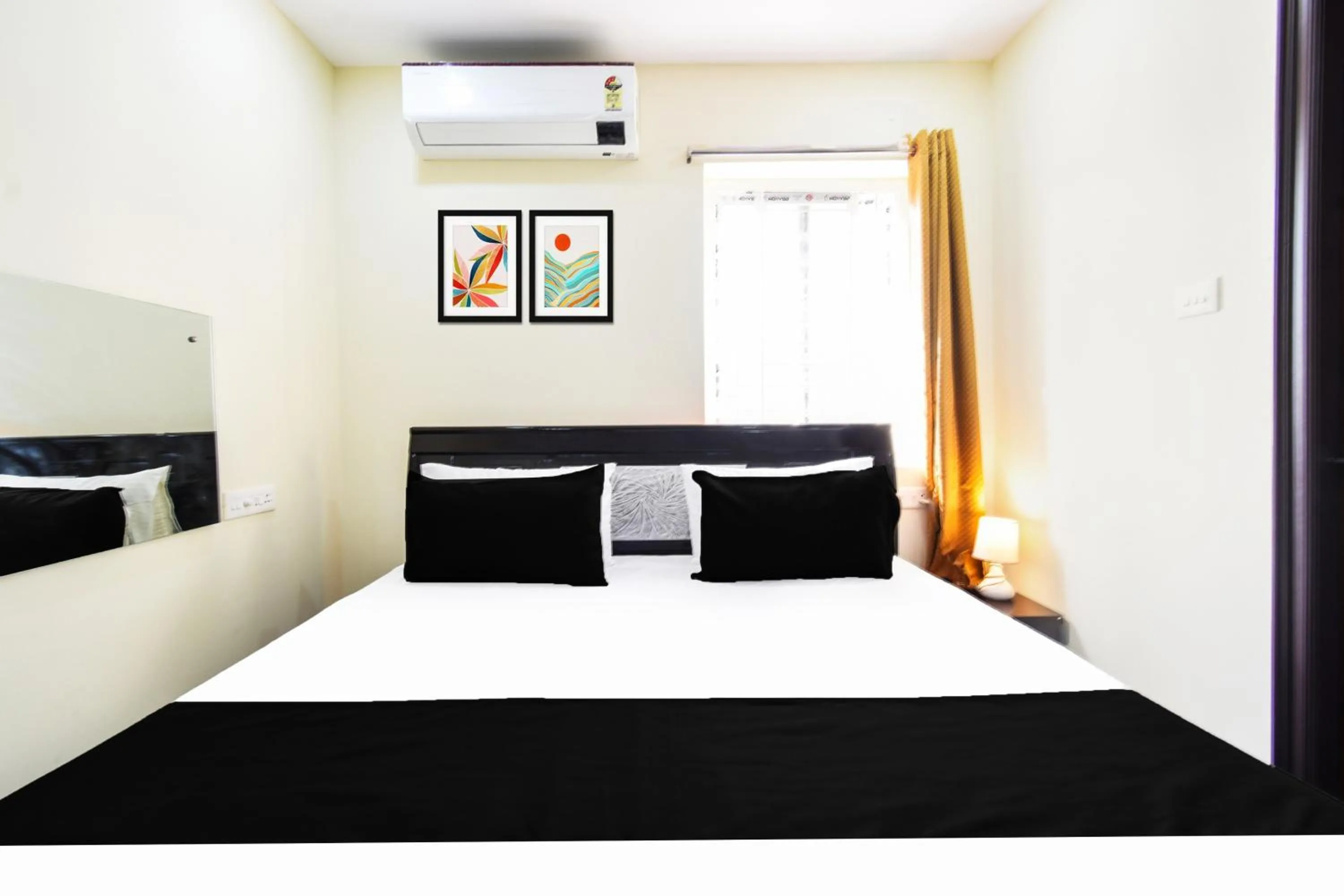 Bedroom in Hotel O Tripura Grand (Near Nexus Mall)