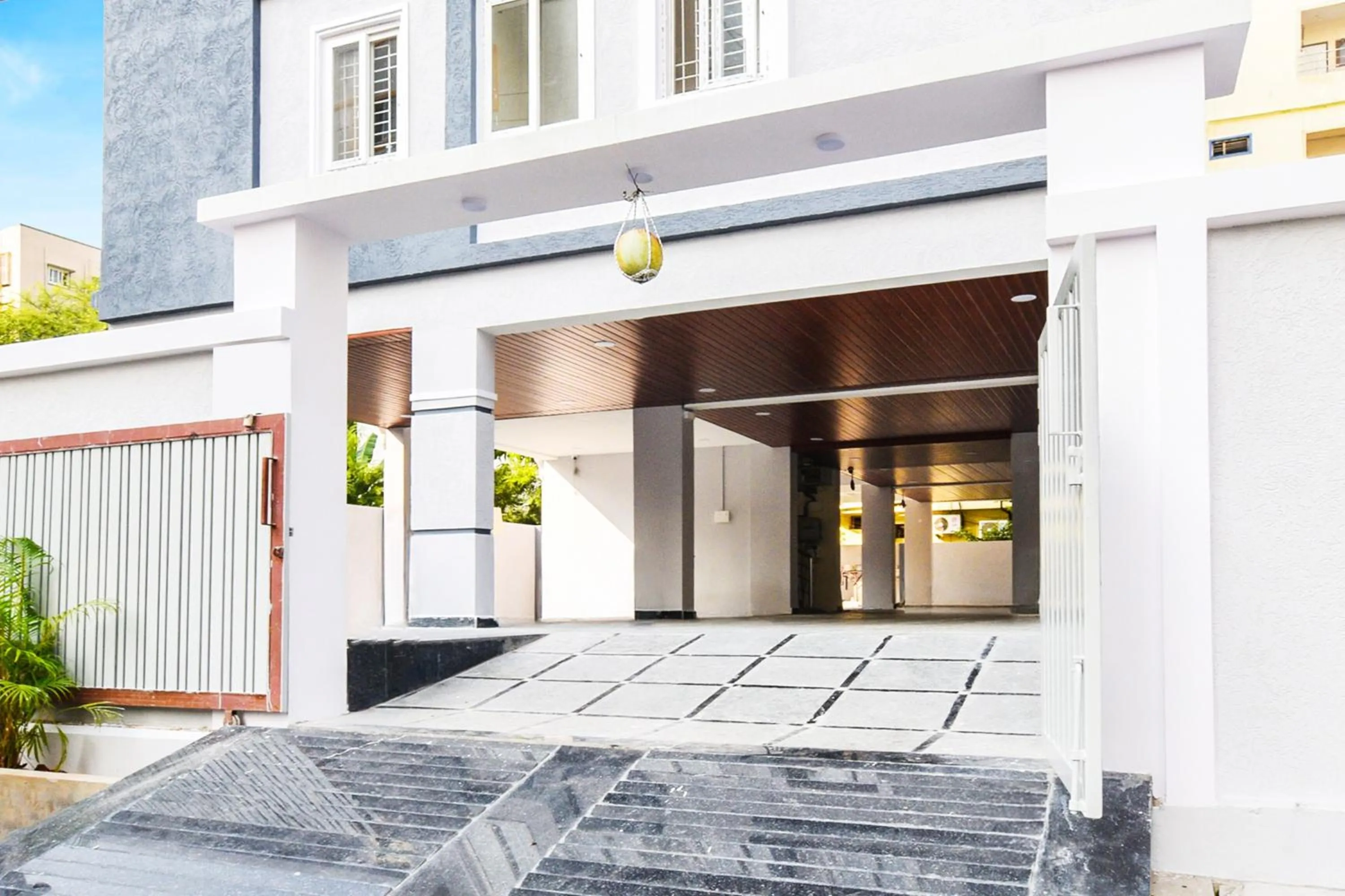 Facade/entrance in Hotel O Tripura Grand (Near Nexus Mall)