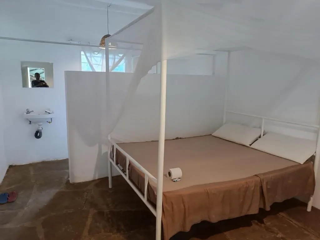 Bed in Travellers Inn Resort Malindi