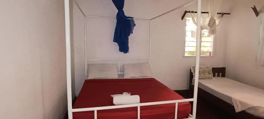 Bed in Travellers Inn Resort Malindi