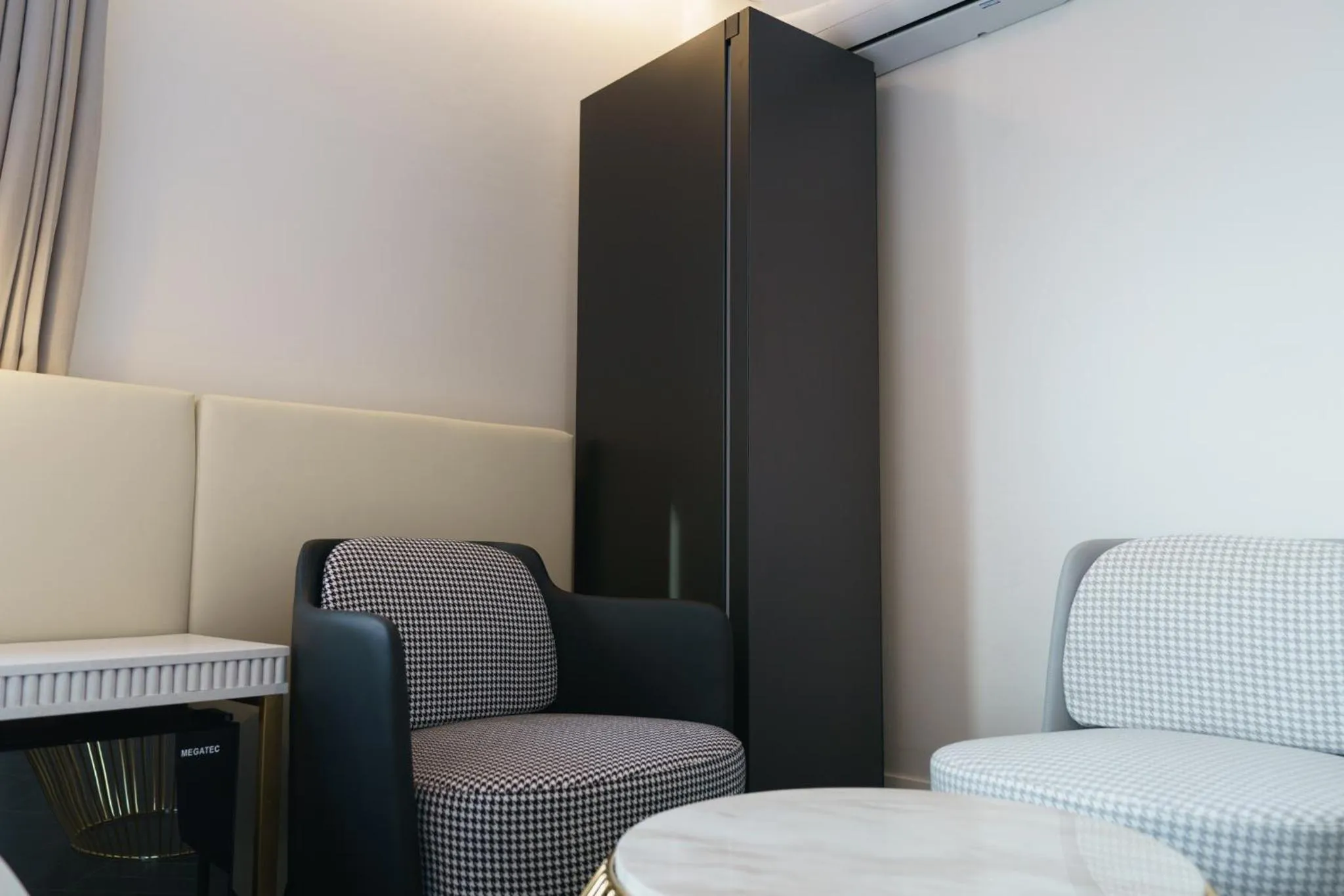 wardrobe in Busan H Avenue Jeonggwan Branch