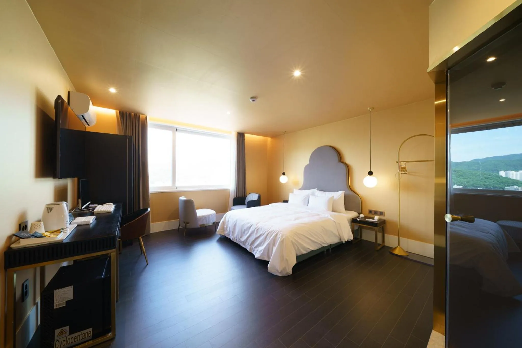 Bedroom, Bed in Busan H Avenue Jeonggwan Branch