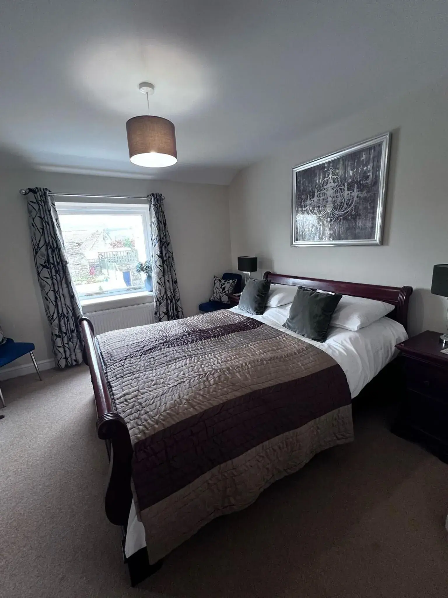 Bedroom, Bed in OYO Cocketts Hotel Bedroom, Bed in OYO Cocketts Hotel