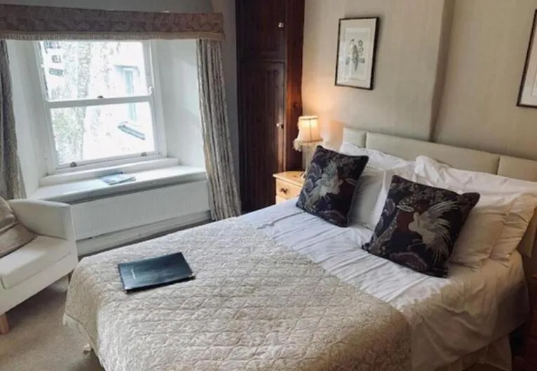 Bedroom, Bed in OYO Cocketts Hotel