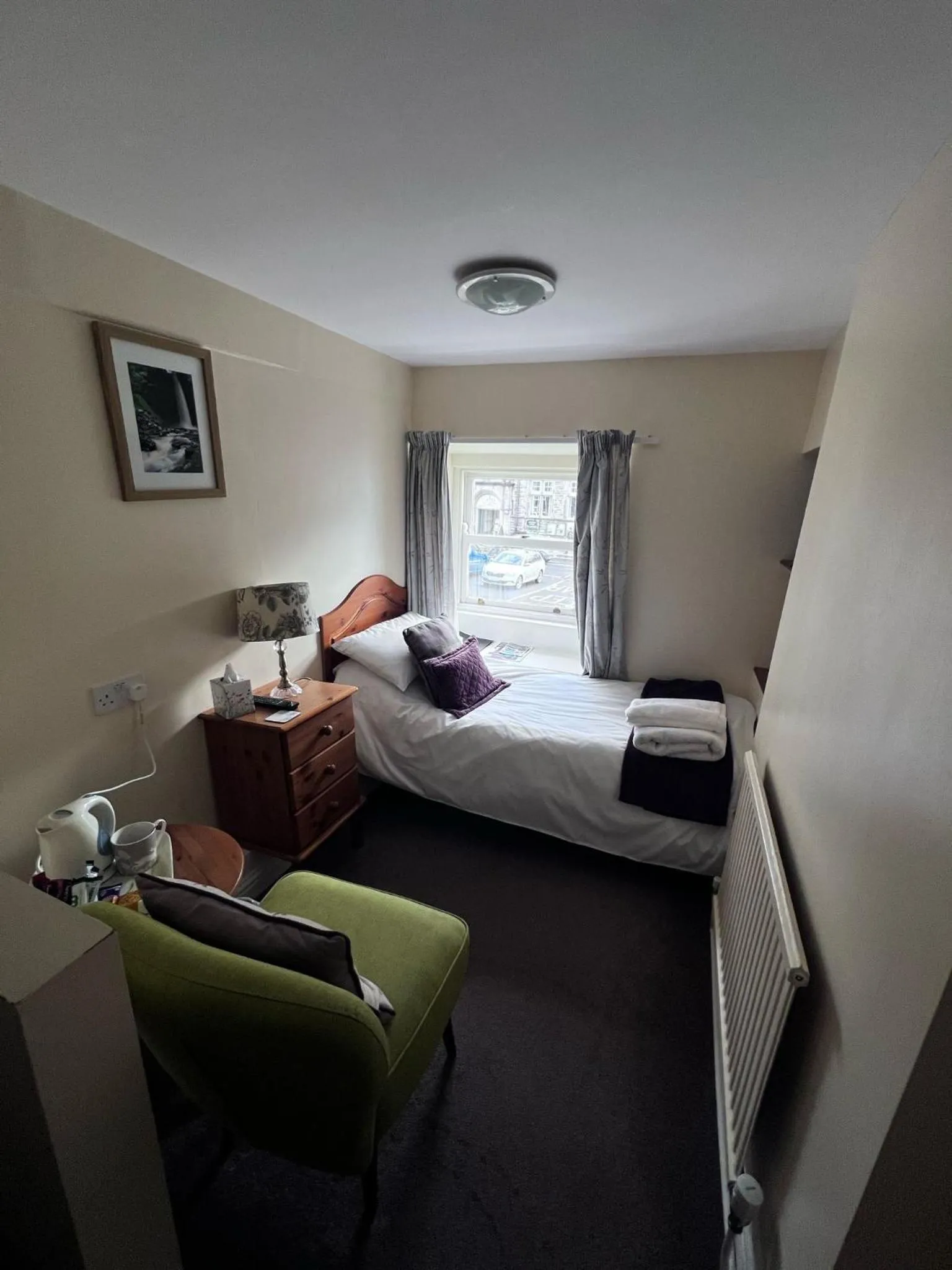 Bedroom, Bed in OYO Cocketts Hotel