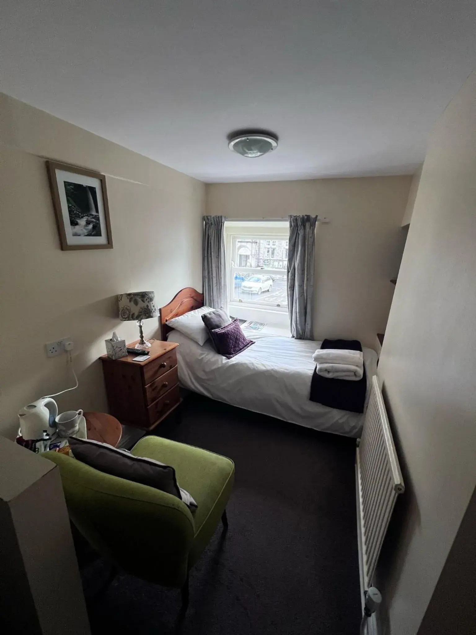 Bedroom, Bed in OYO Cocketts Hotel Bedroom, Bed in OYO Cocketts Hotel