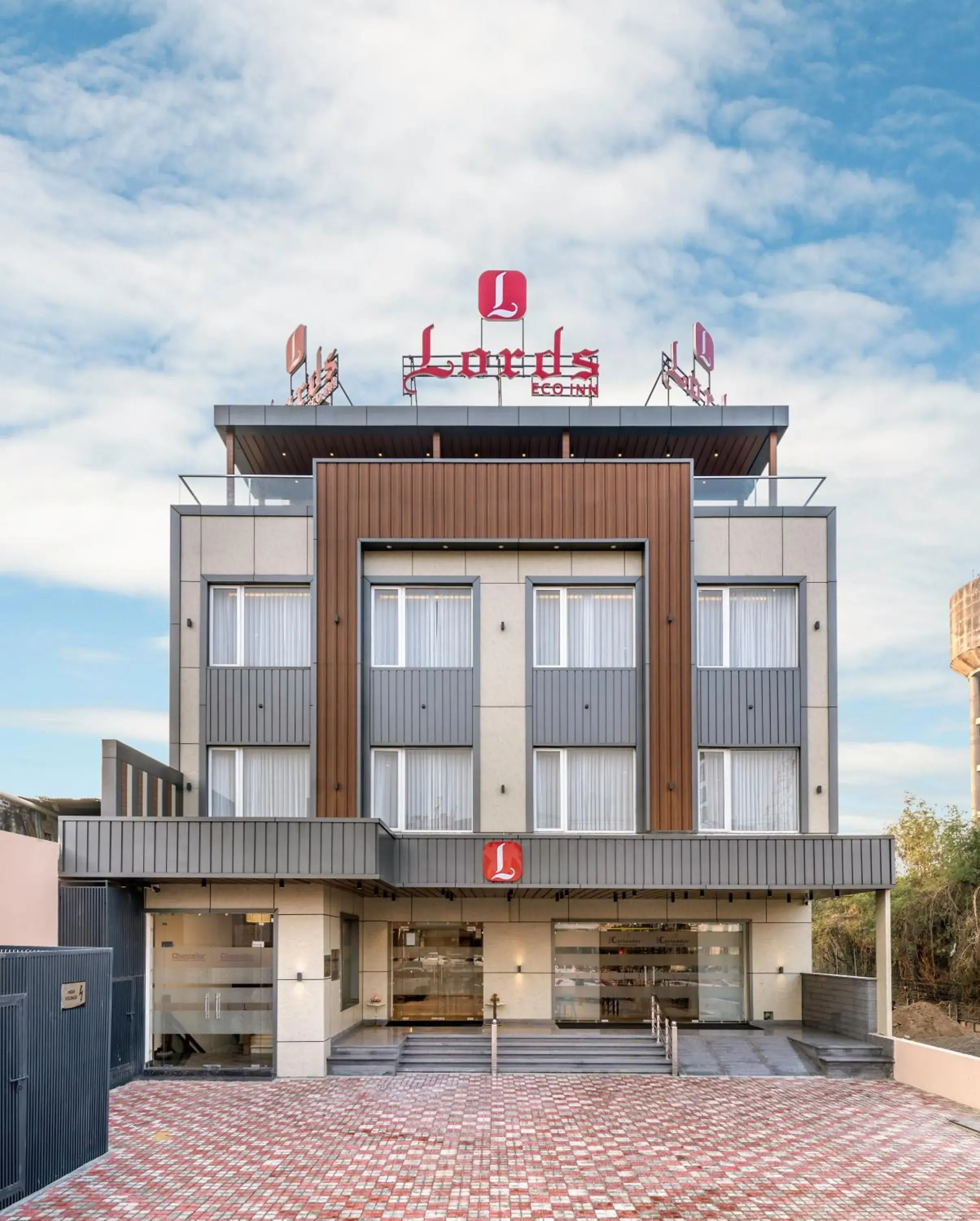 Property building in Lords Eco Inn Dera Bassi Property building in Lords Eco Inn Dera Bassi