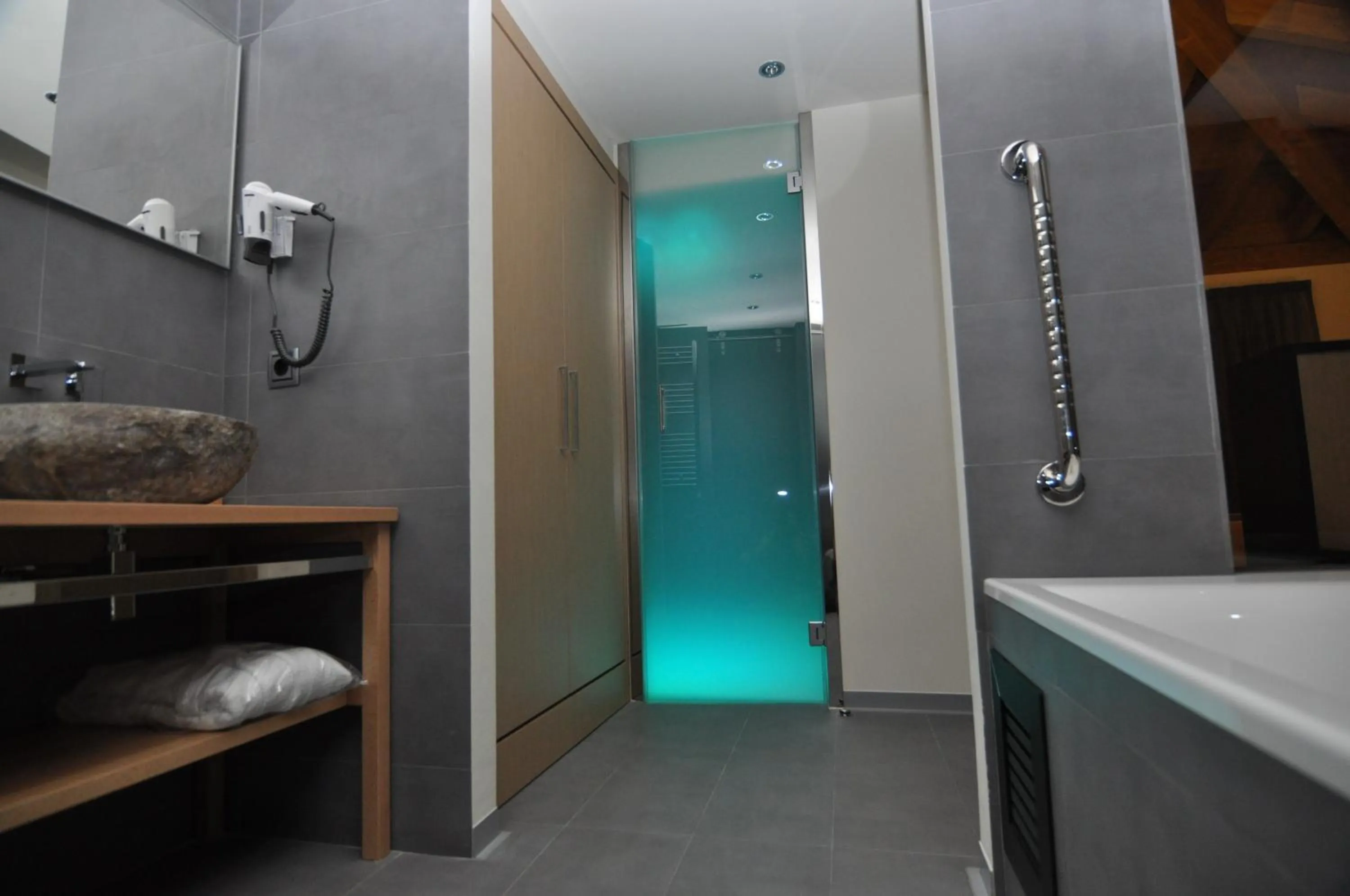 Shower in Hotel Solé