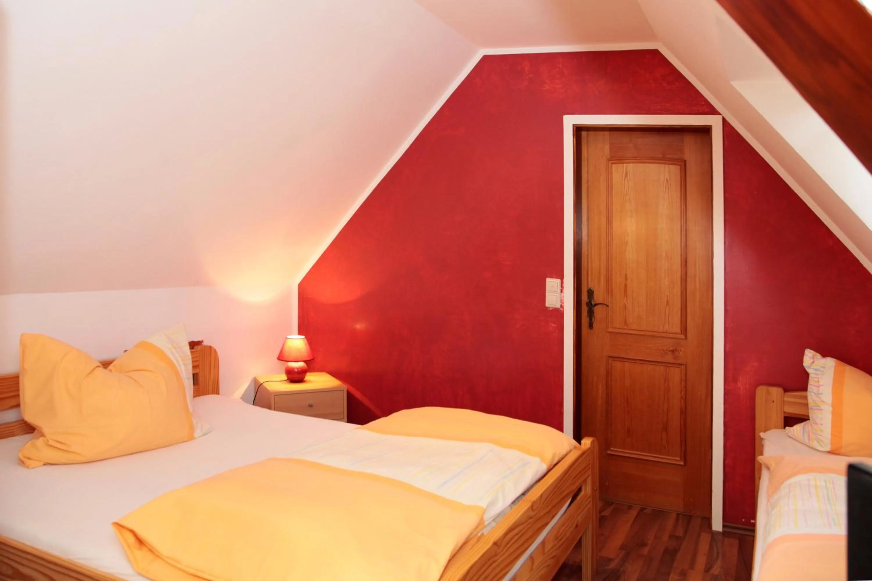 Photo of the whole room, Bed in Pension La Cascina