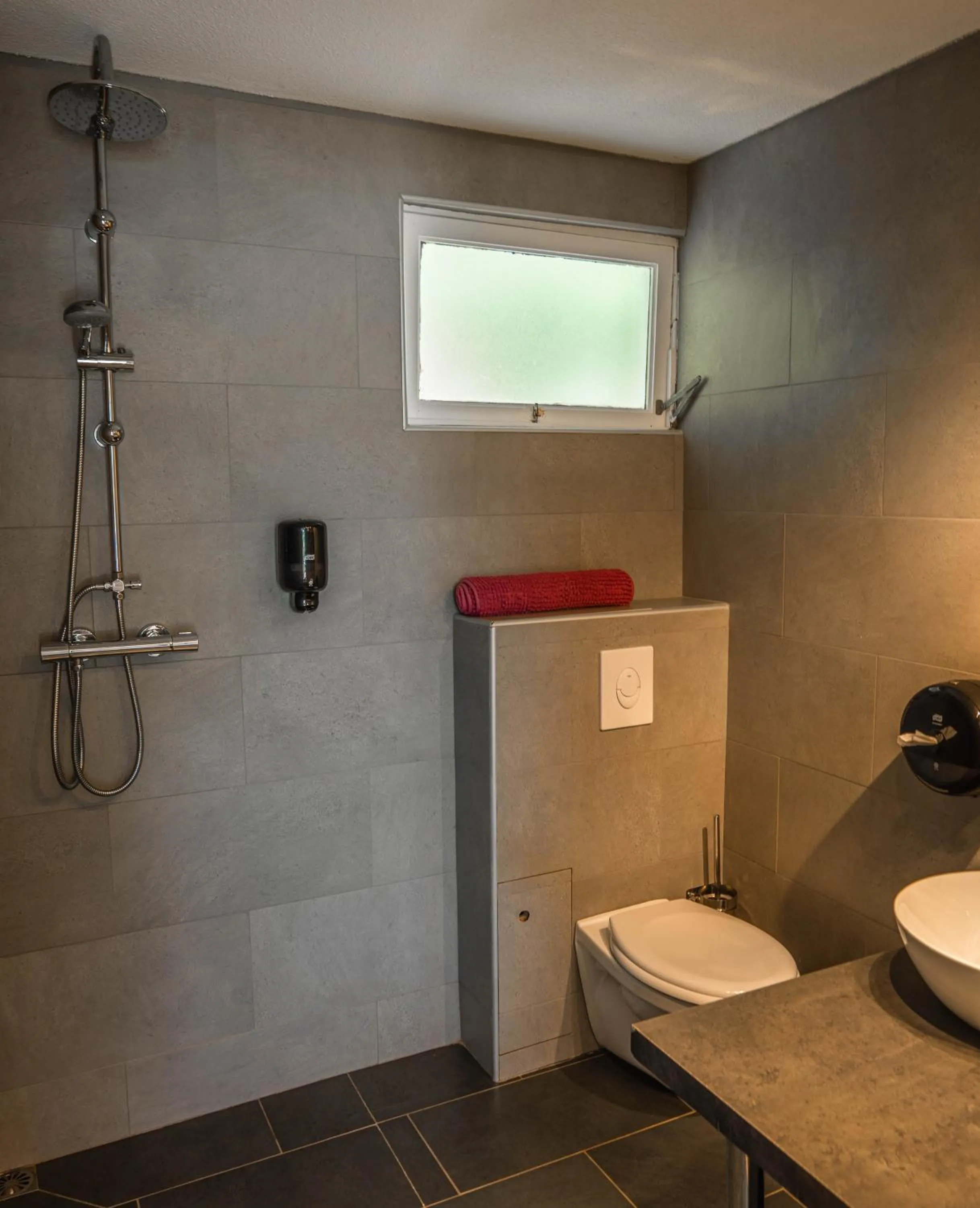 Shower in Hotel L'Escale