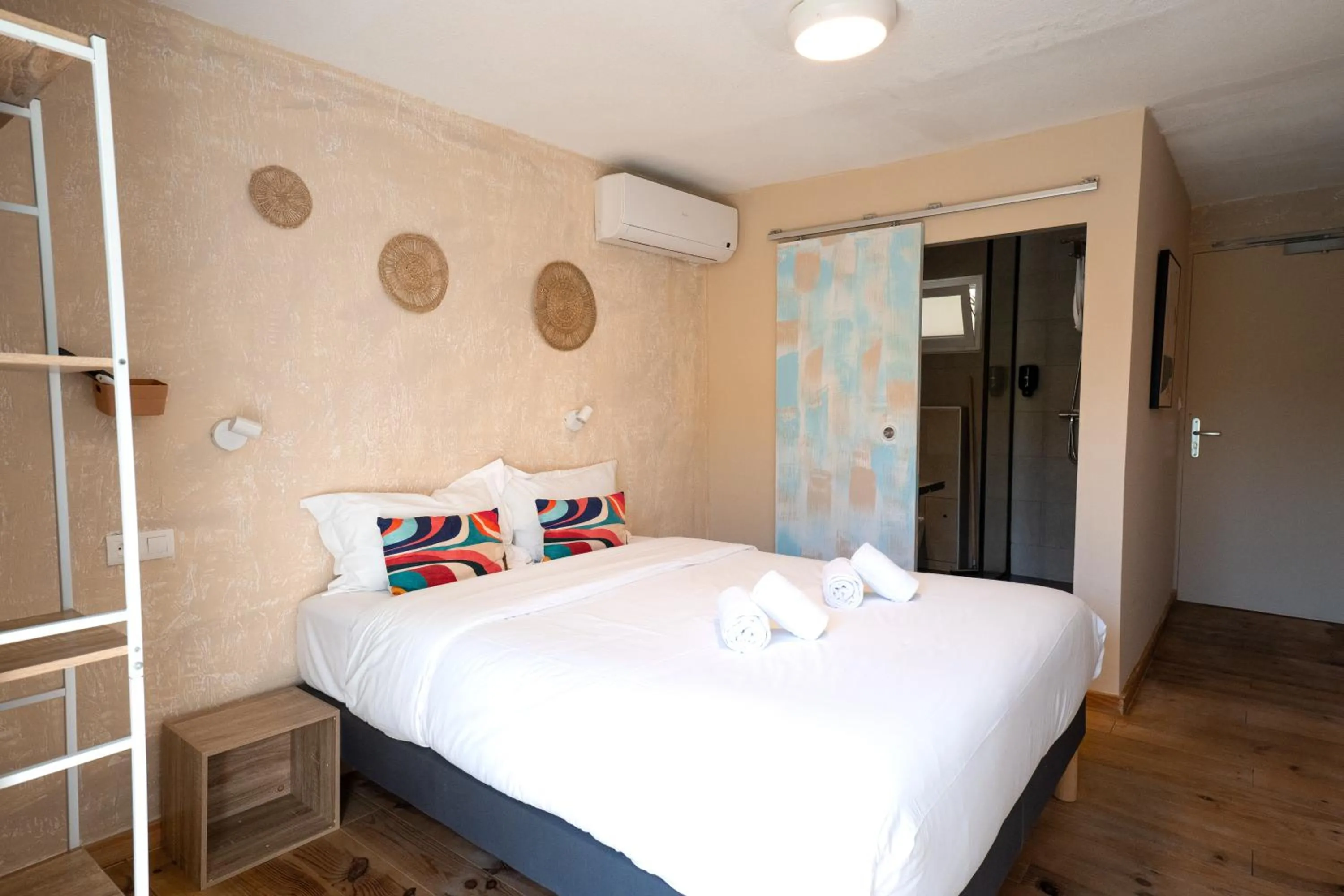 Bed in Hotel L'Escale