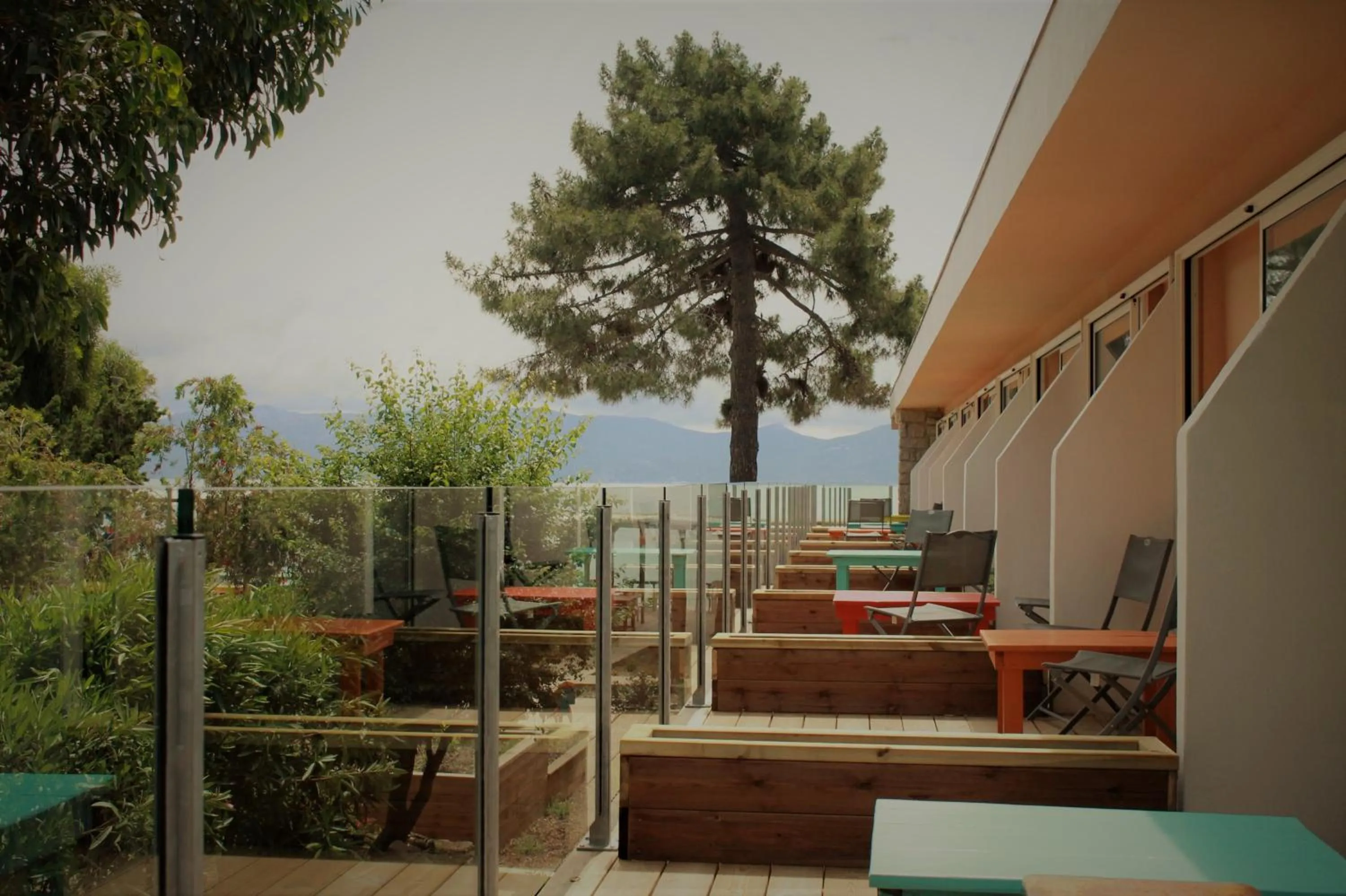 Garden view in Hotel L'Escale