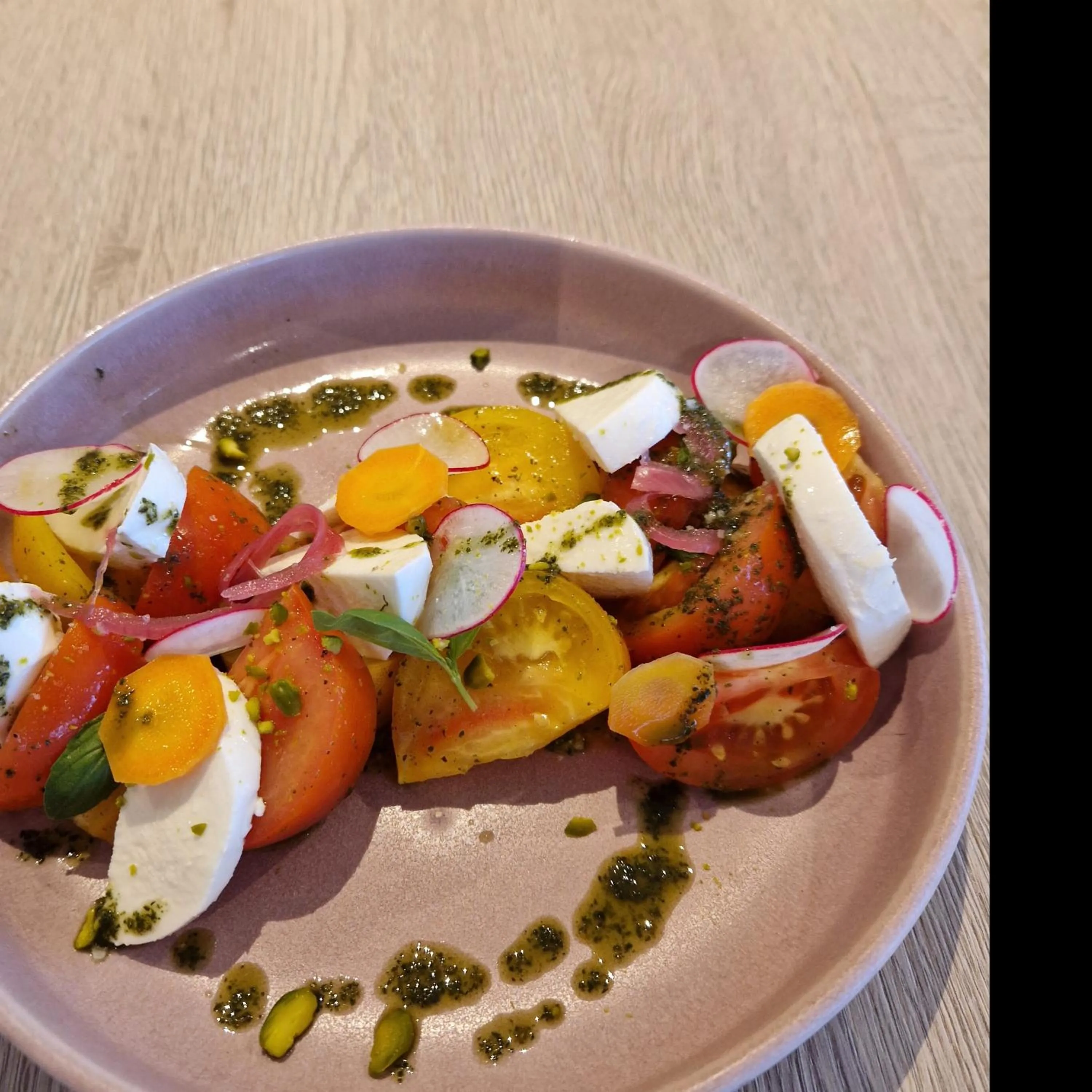 Restaurant/places to eat in Hotel L'Escale