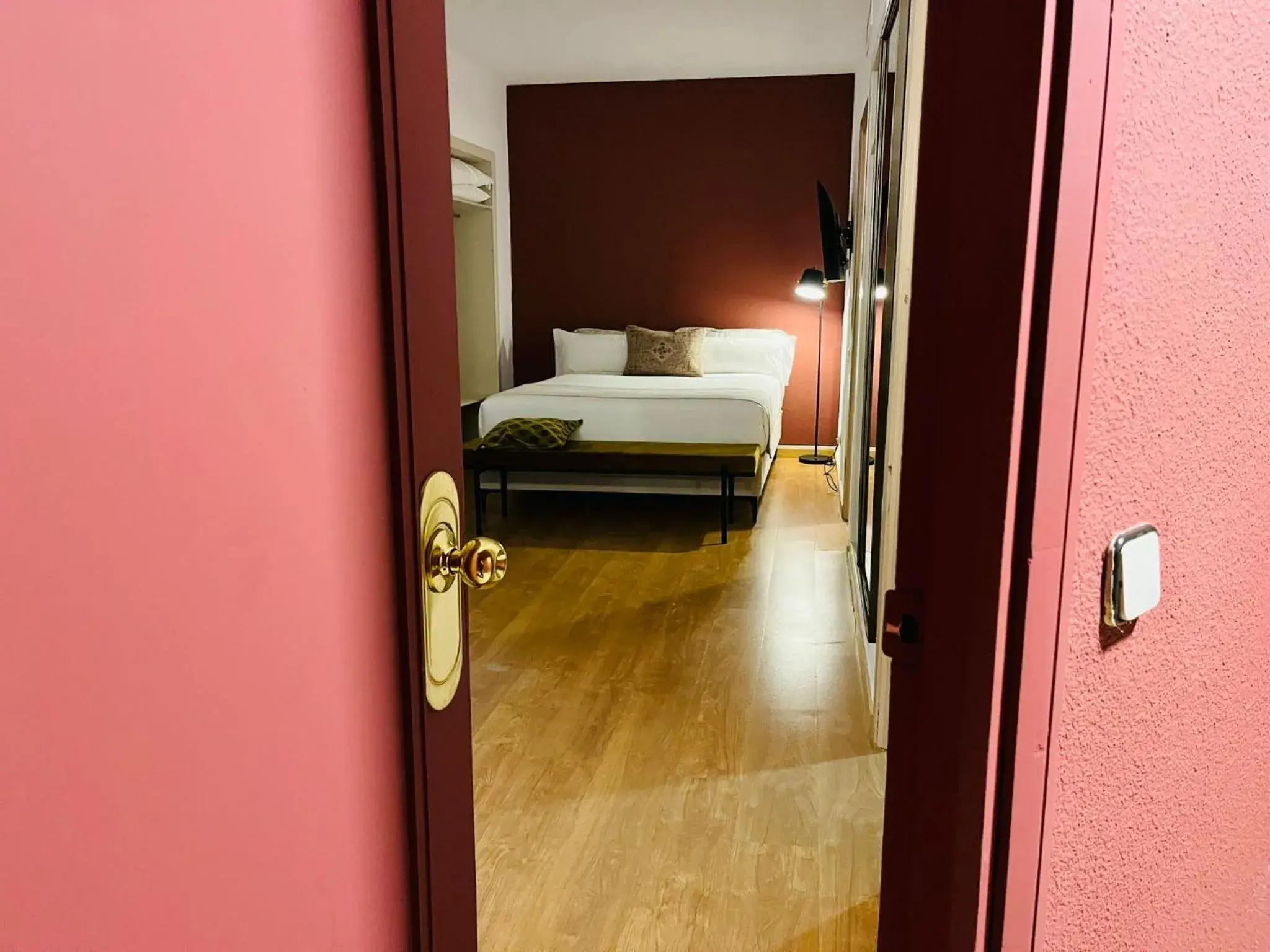 Double Room in AparthotelTribunal Double Room in AparthotelTribunal