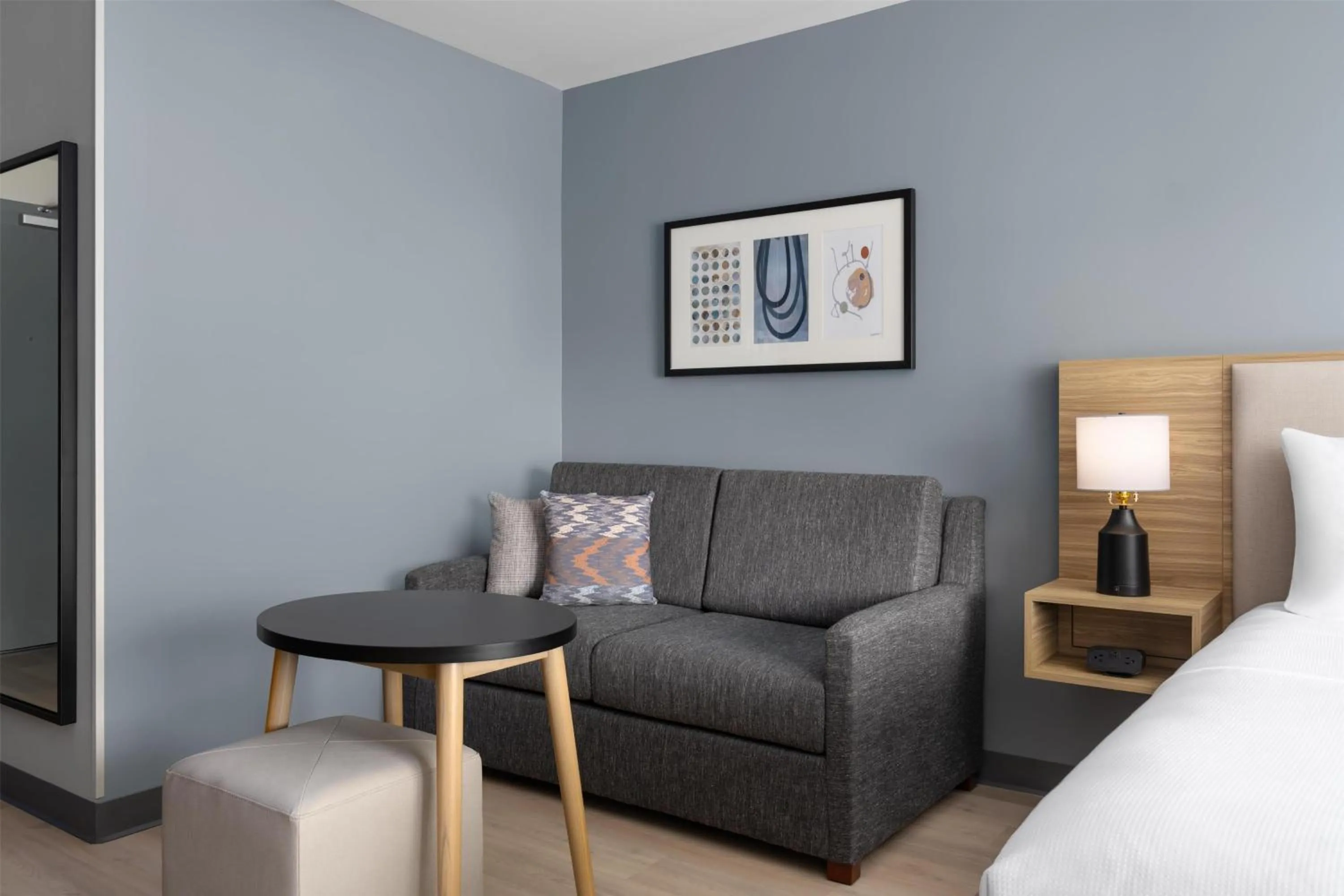 Bedroom, Bed in Hyatt Studios Mobile/Tillmans Corner