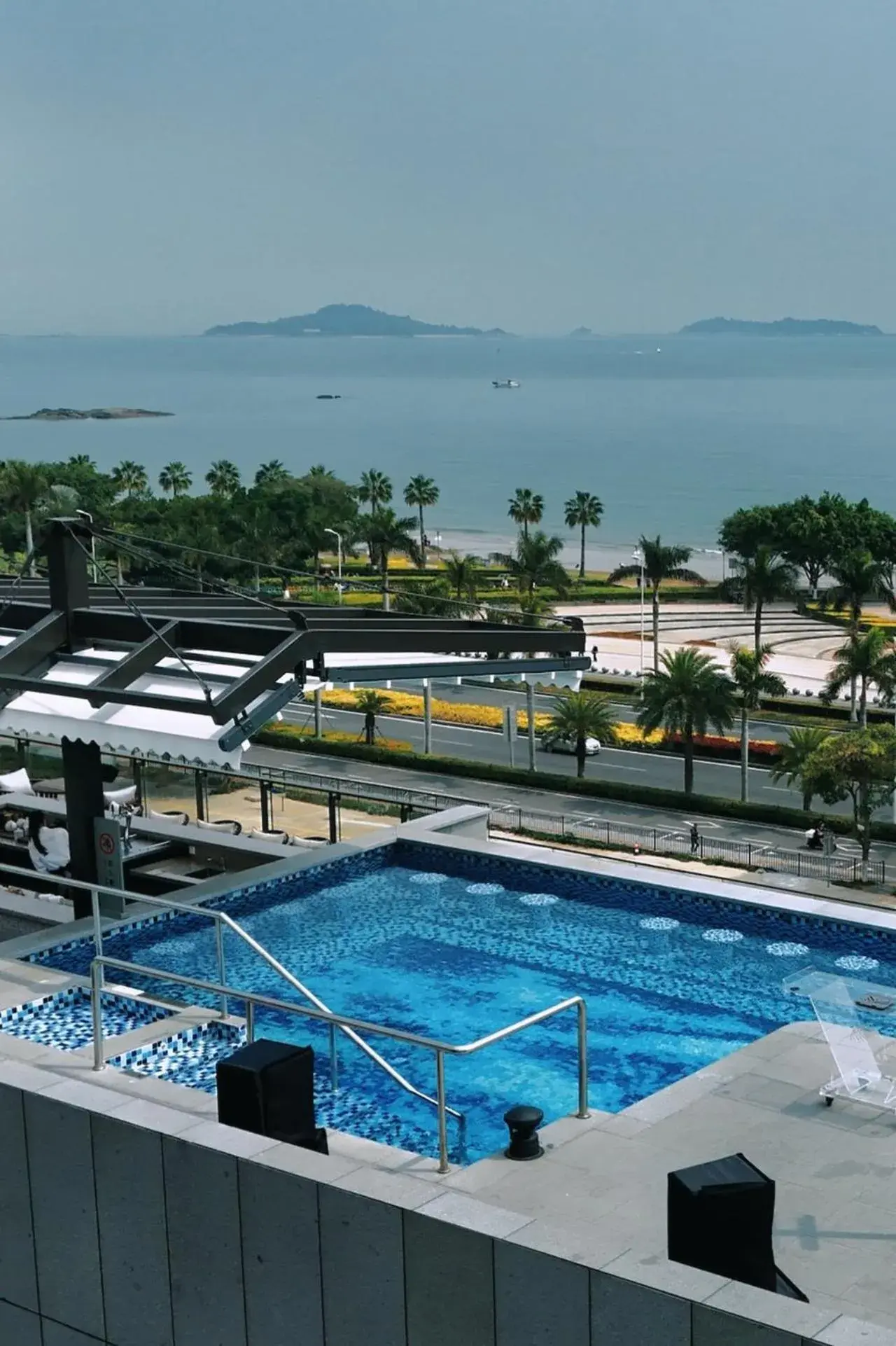 Swimming pool in Hyatt Centric Ocean Front Xiamen Swimming pool in Hyatt Centric Ocean Front Xiamen