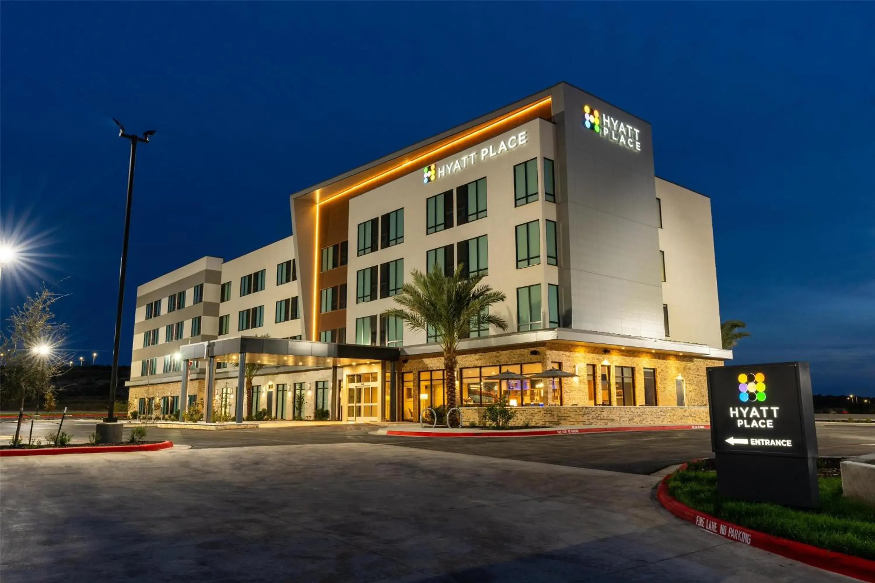 Property building in Hyatt Place Eagle Pass Property building in Hyatt Place Eagle Pass