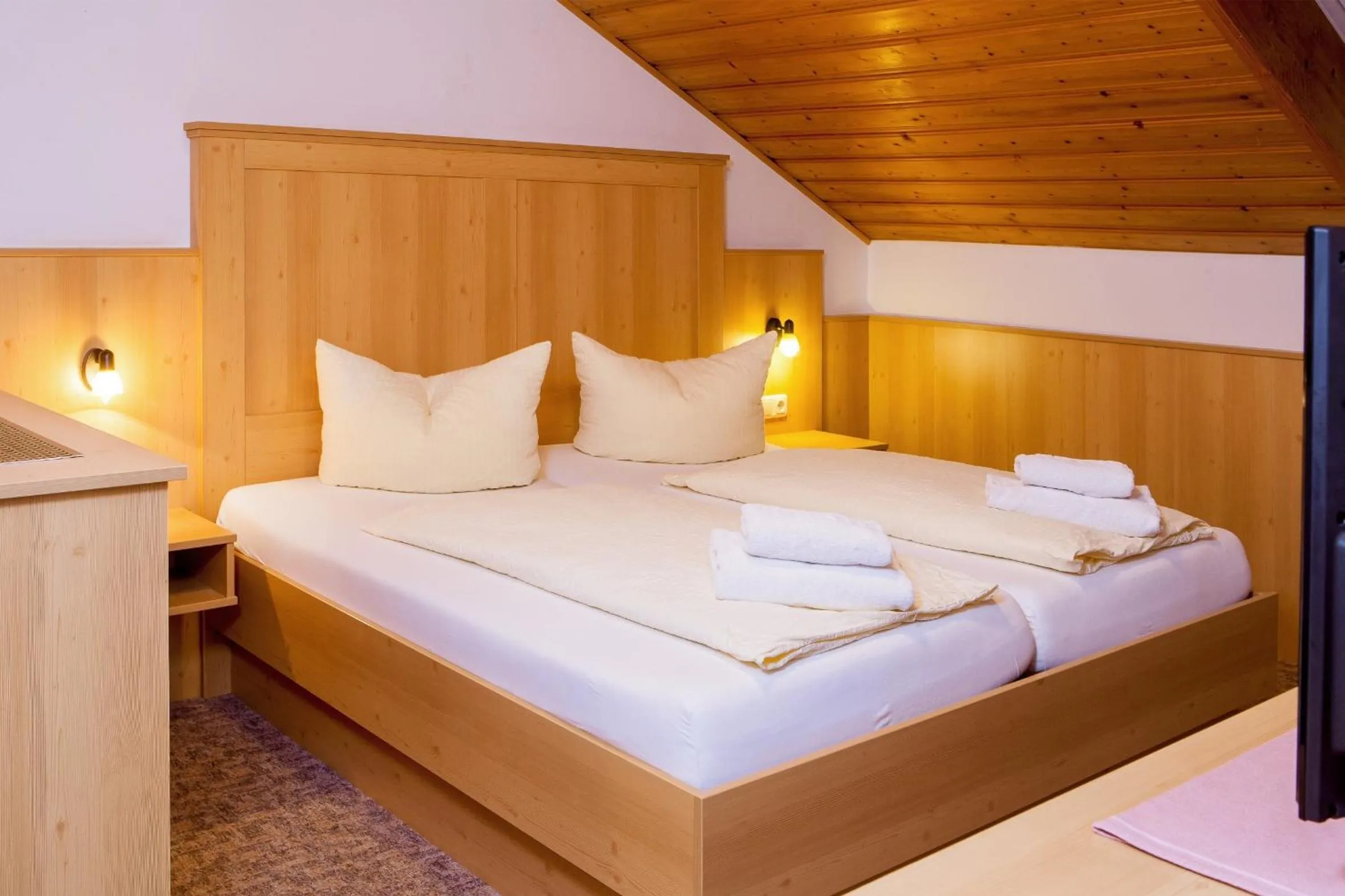 Photo of the whole room, Bed in Ruperti - Gästehaus