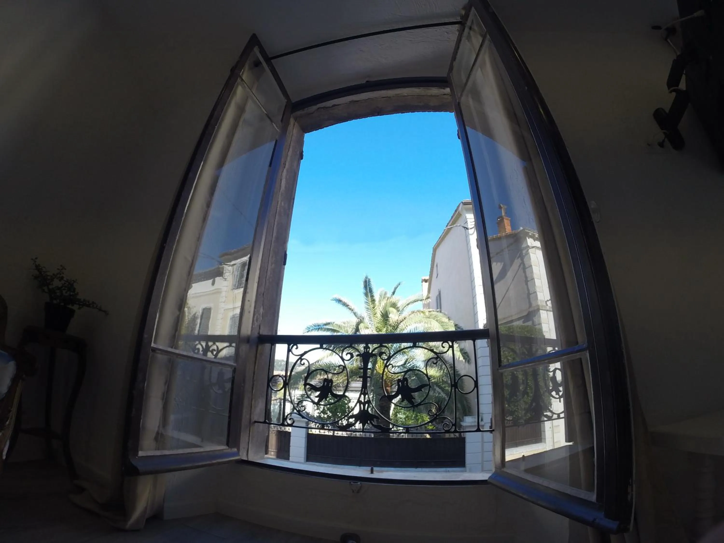 Decorative detail in Maison Carles BnB