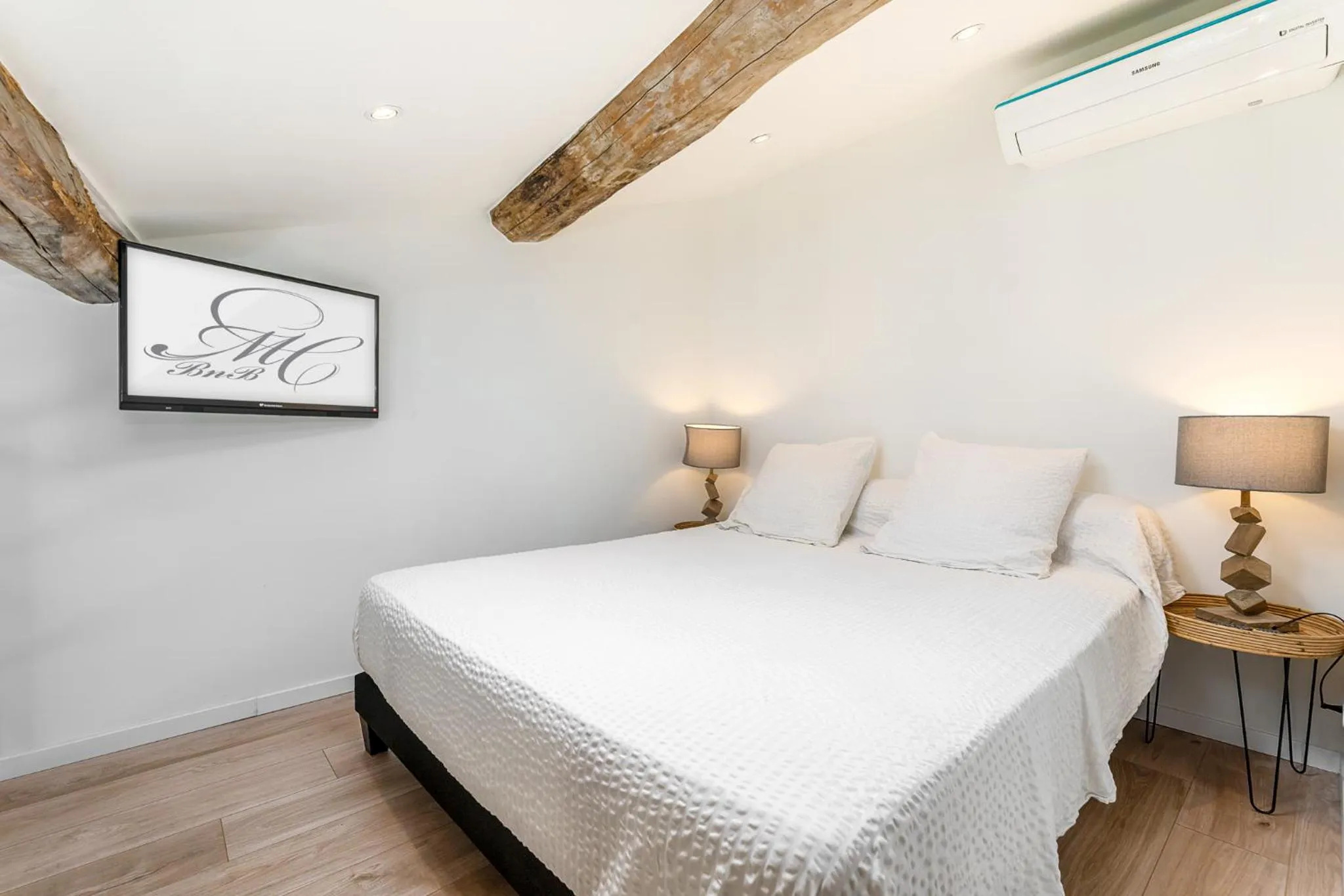 Bed in Maison Carles BnB