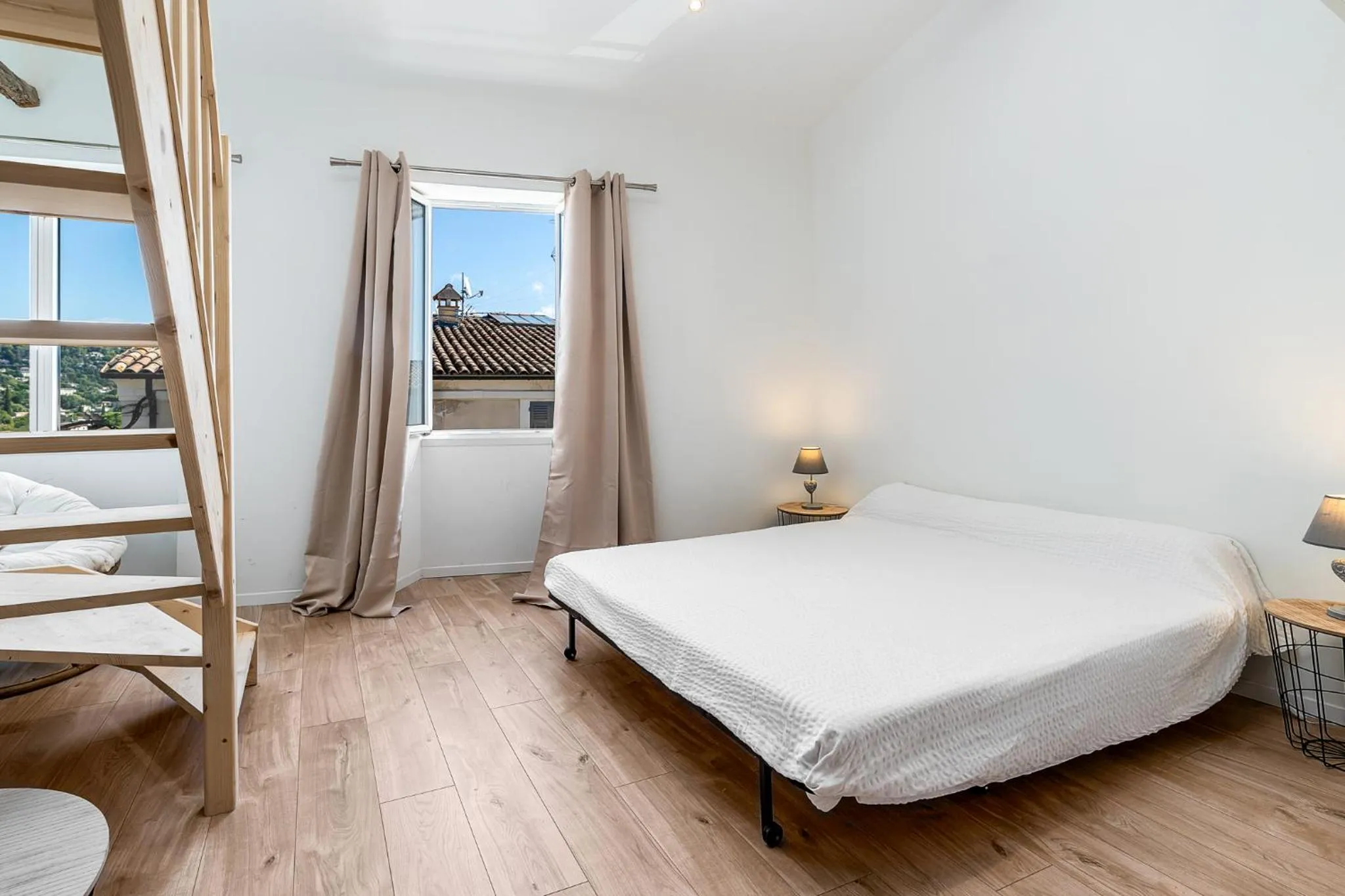 Bed in Maison Carles BnB