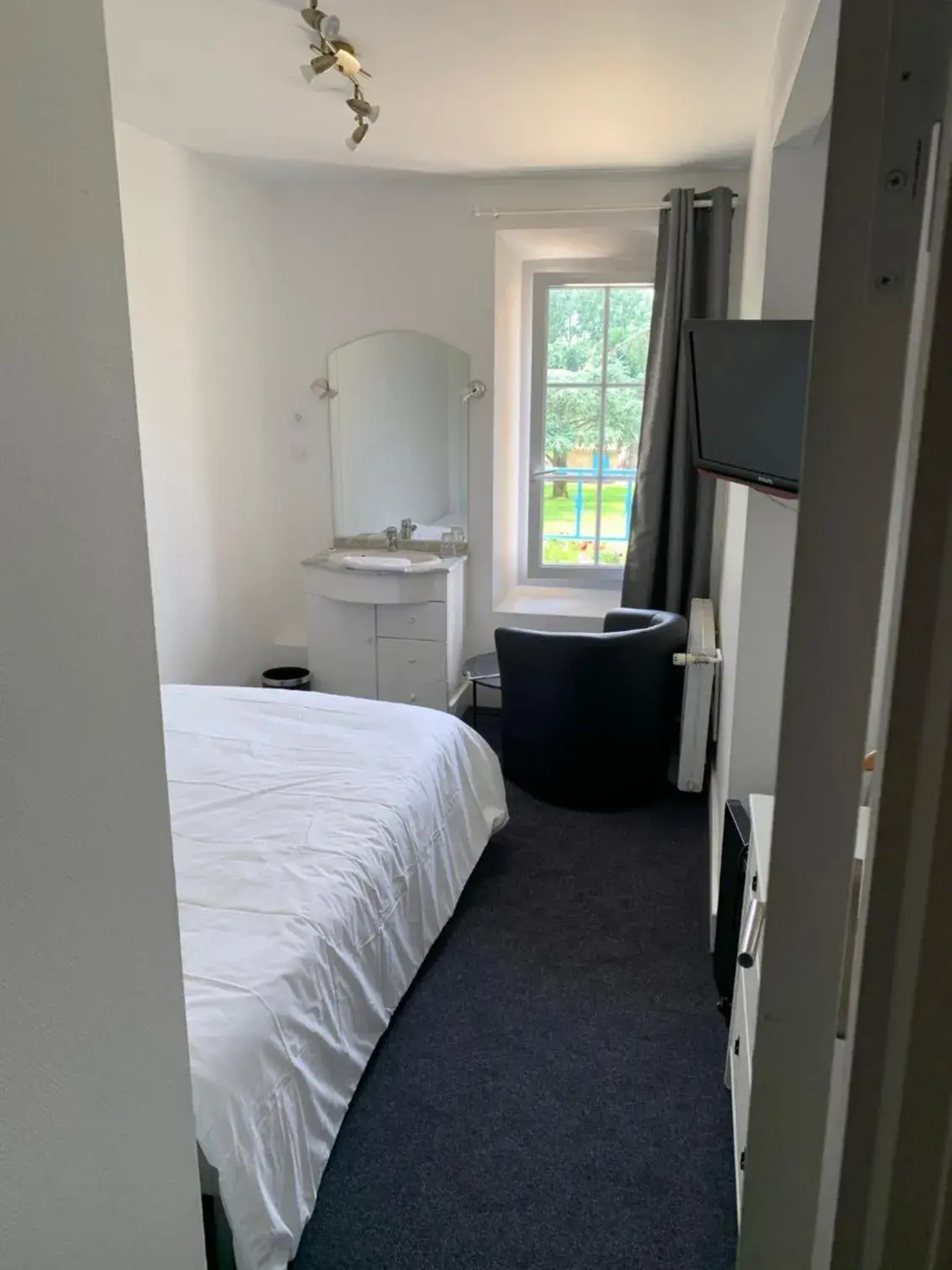 Single Room with Garden View in Le Melchior Single Room with Garden View in Le Melchior