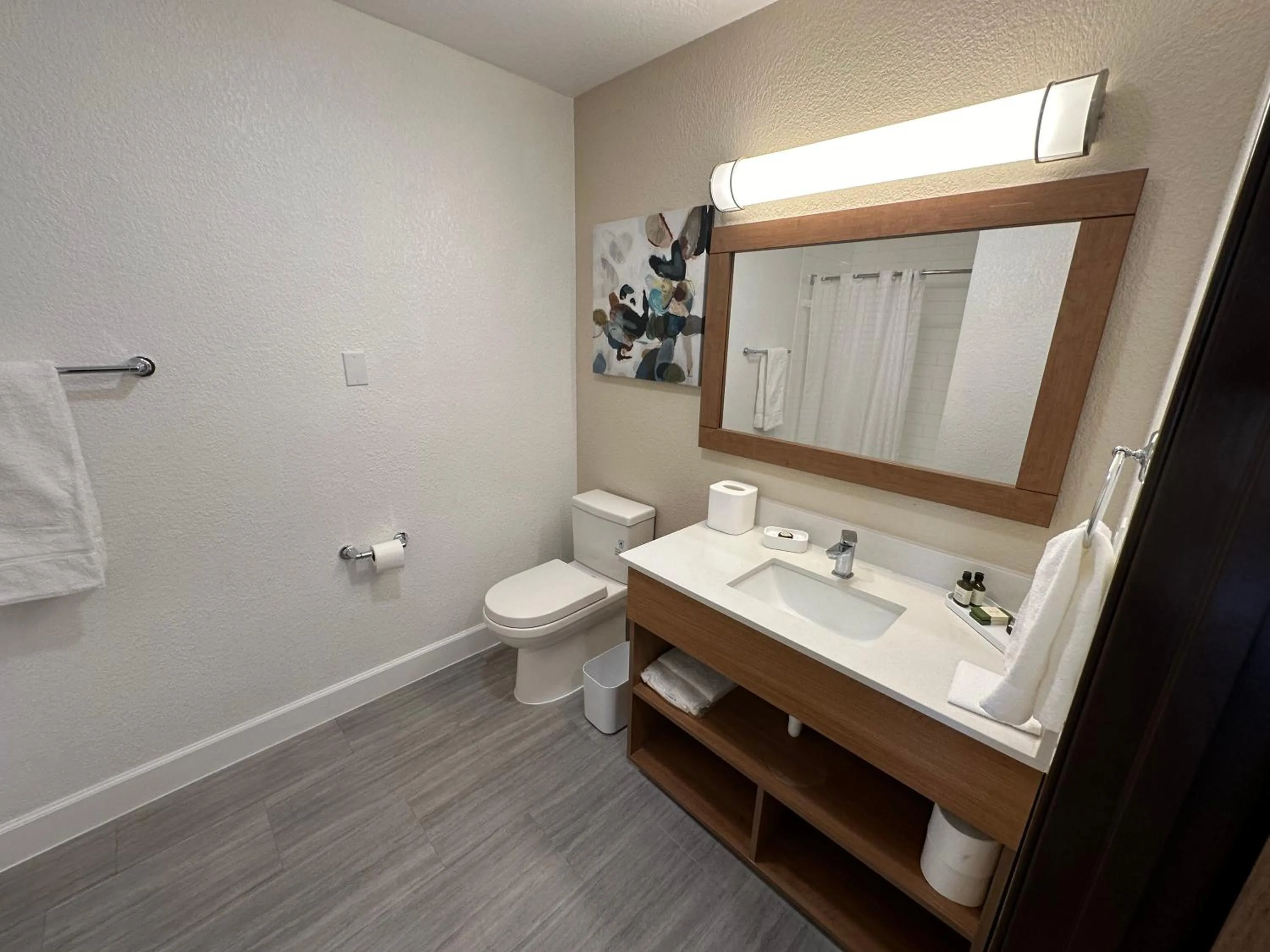 Bathroom in B&J Hotels