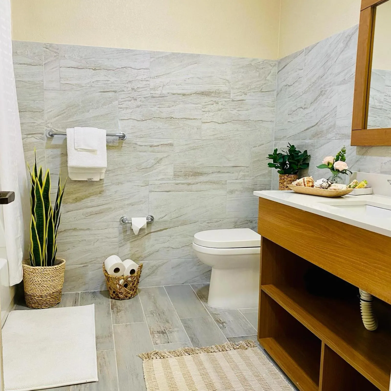 Toilet in B&J Hotels