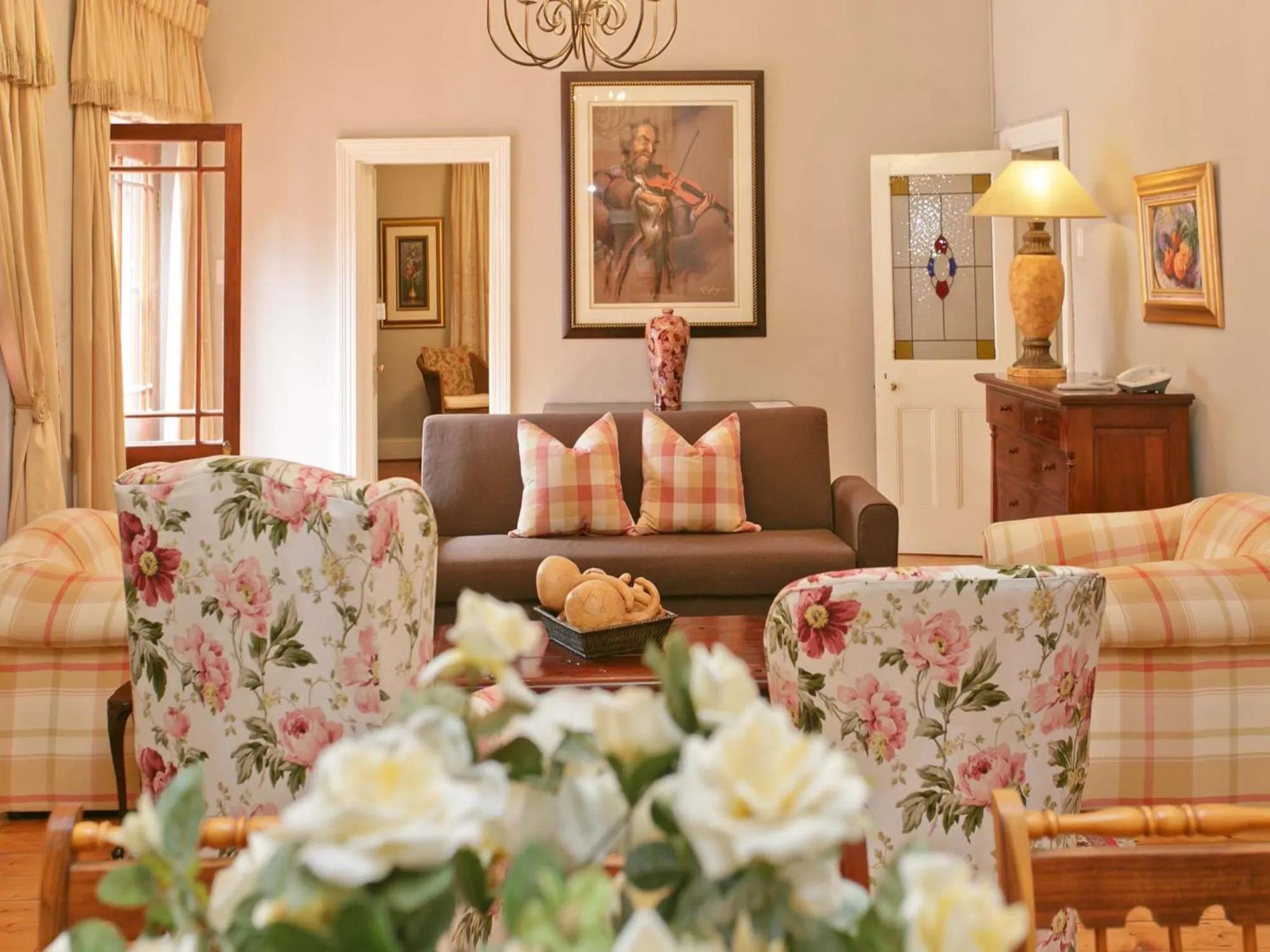 Living room in Beaufort Manor Country Lodge