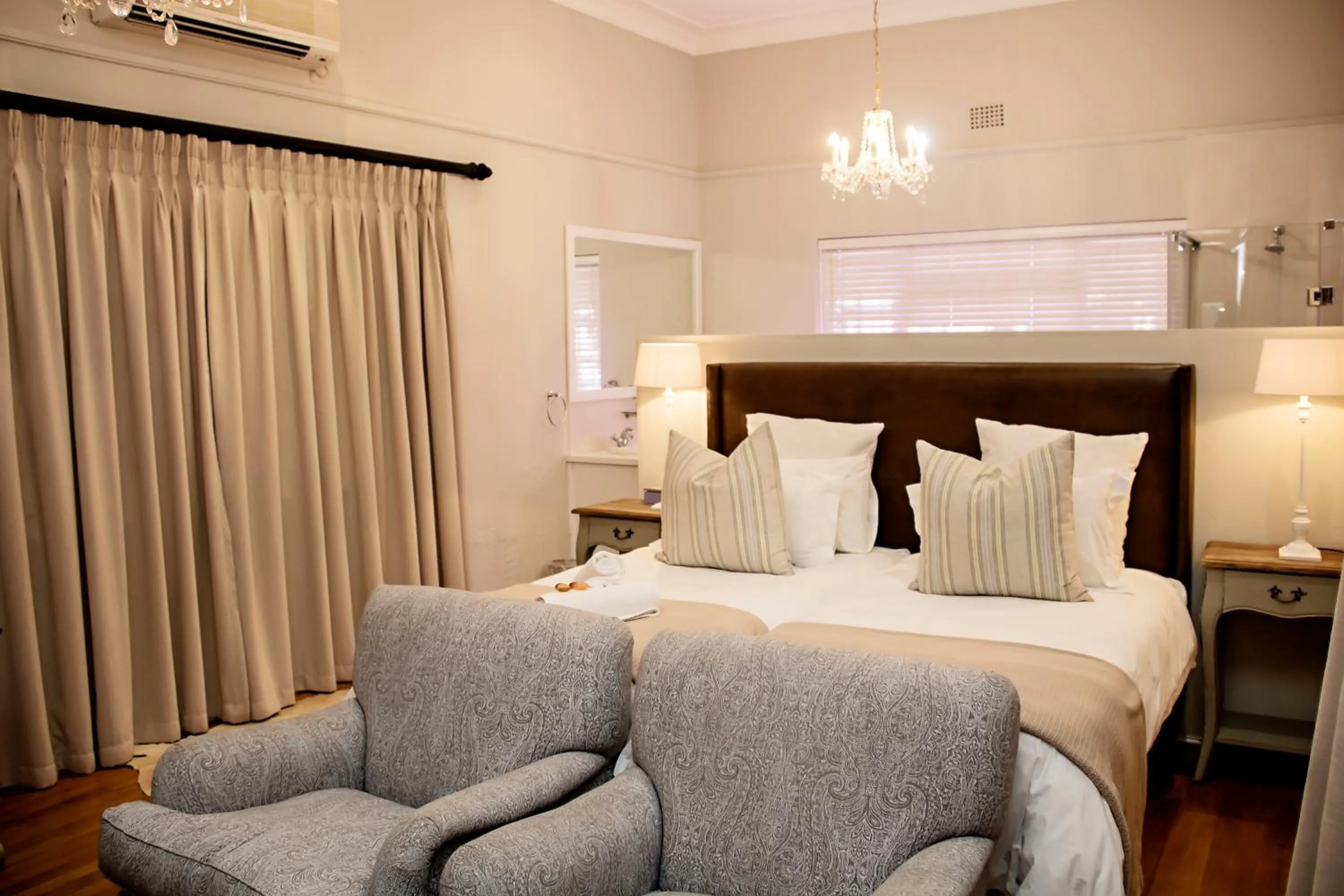 Bedroom, Bed in Beaufort Manor Country Lodge