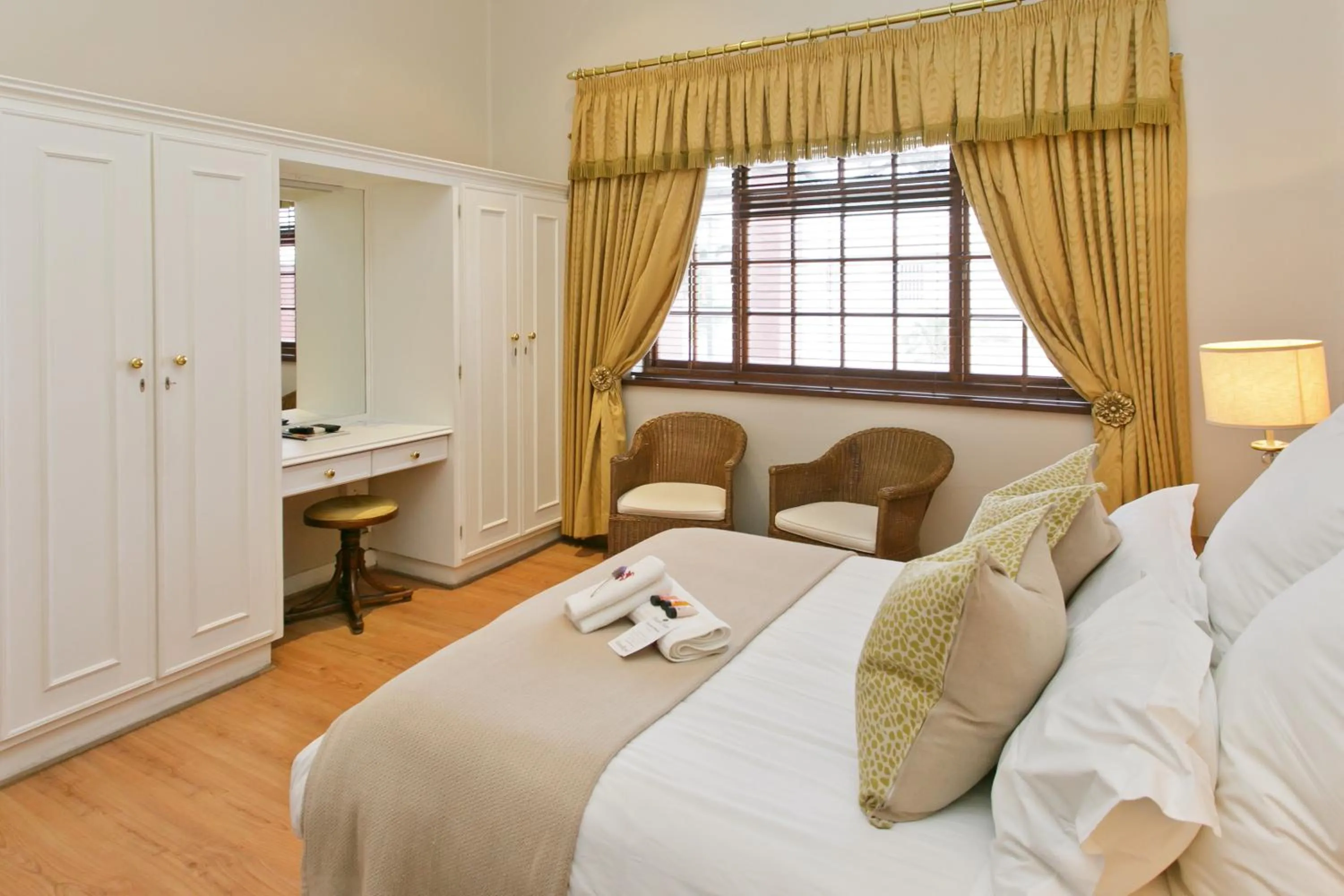 Bedroom, Bed in Beaufort Manor Country Lodge