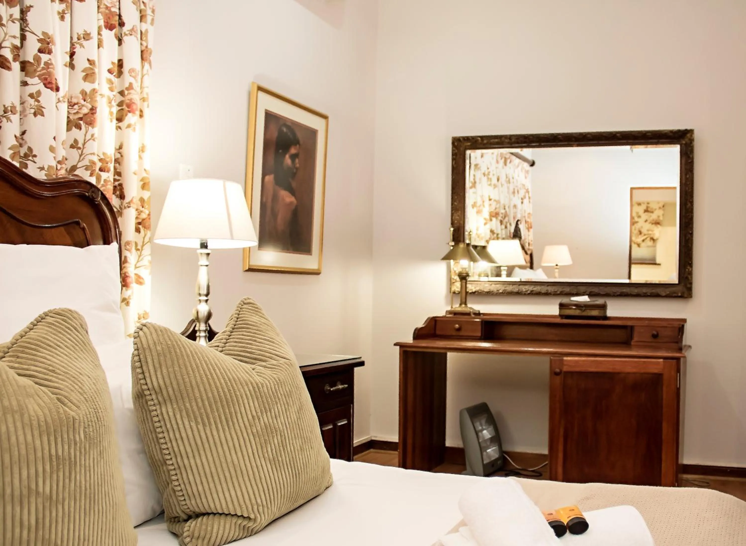 Bedroom, Bed in Beaufort Manor Country Lodge