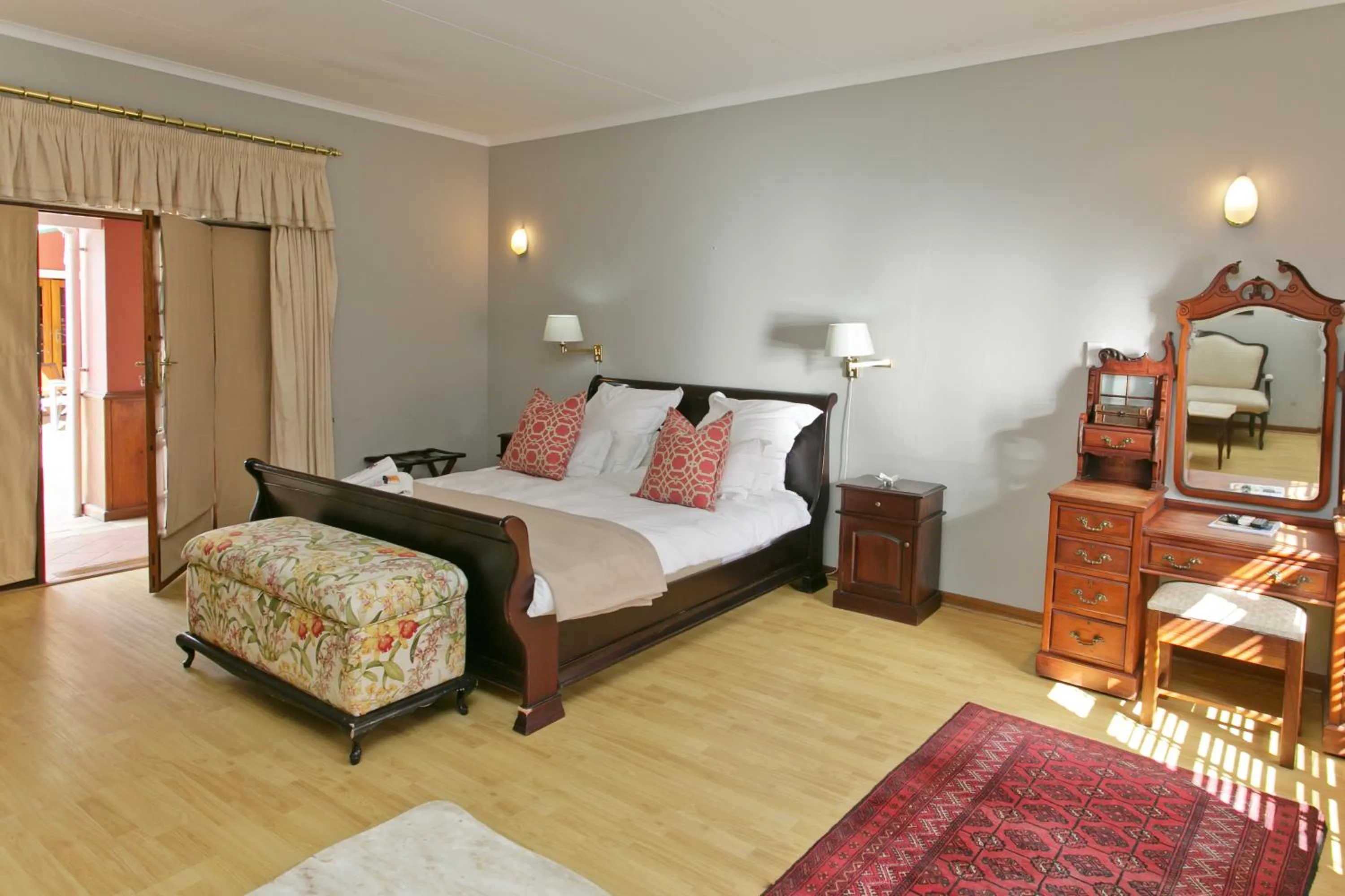 Bedroom, Bed in Beaufort Manor Country Lodge