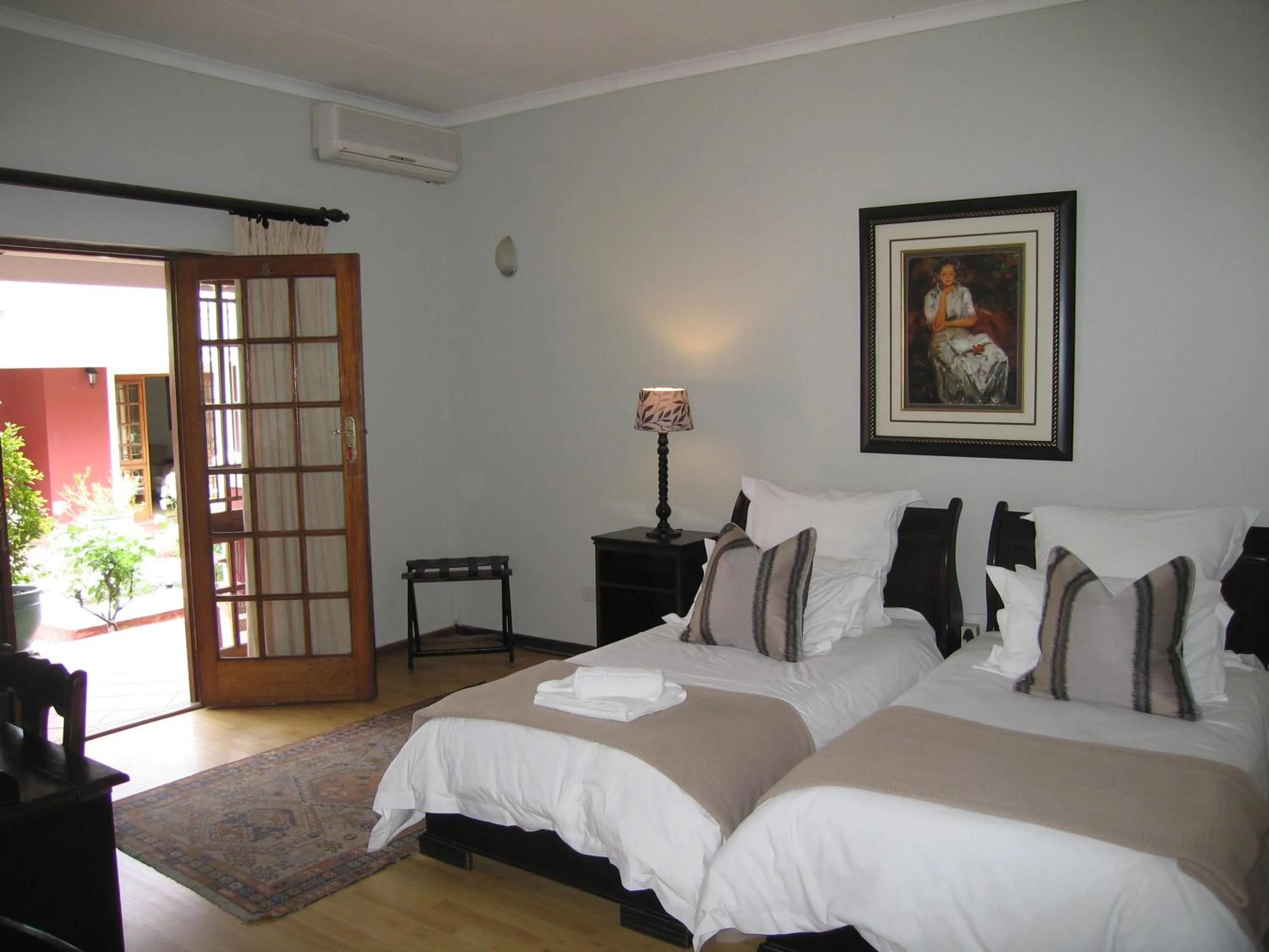 Bedroom, Bed in Beaufort Manor Country Lodge