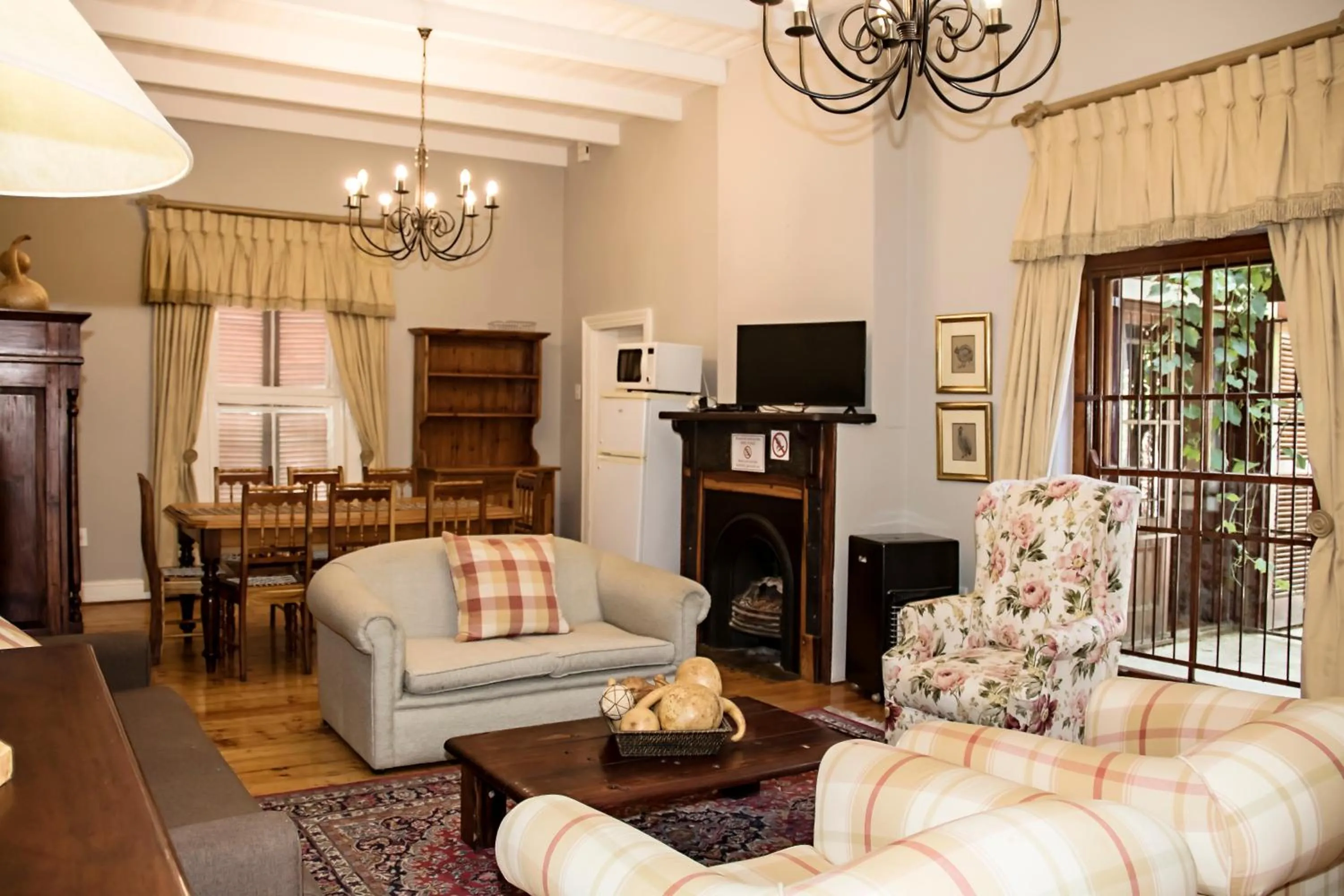 Beaufort Manor Country Lodge