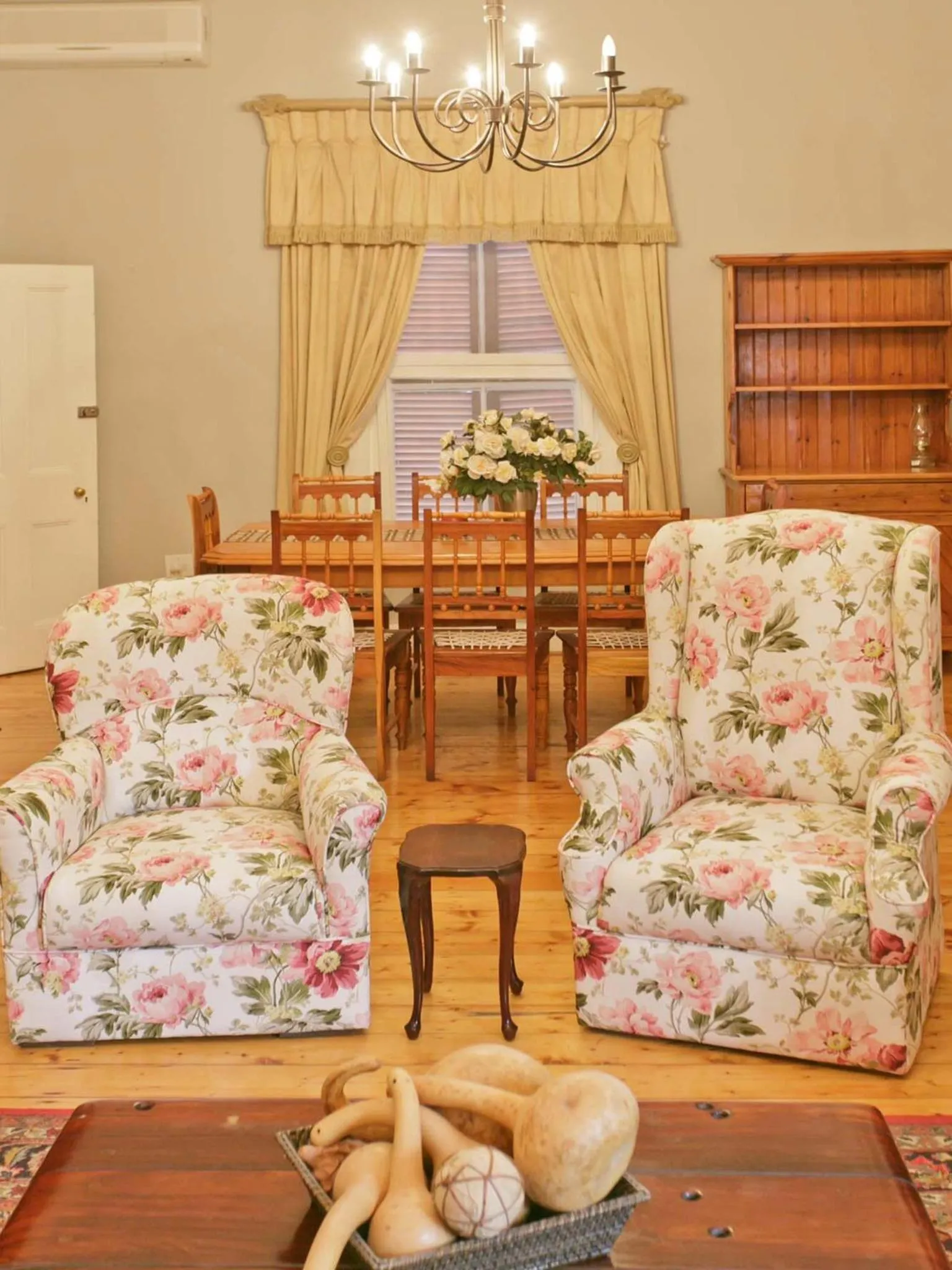 Living room in Beaufort Manor Country Lodge