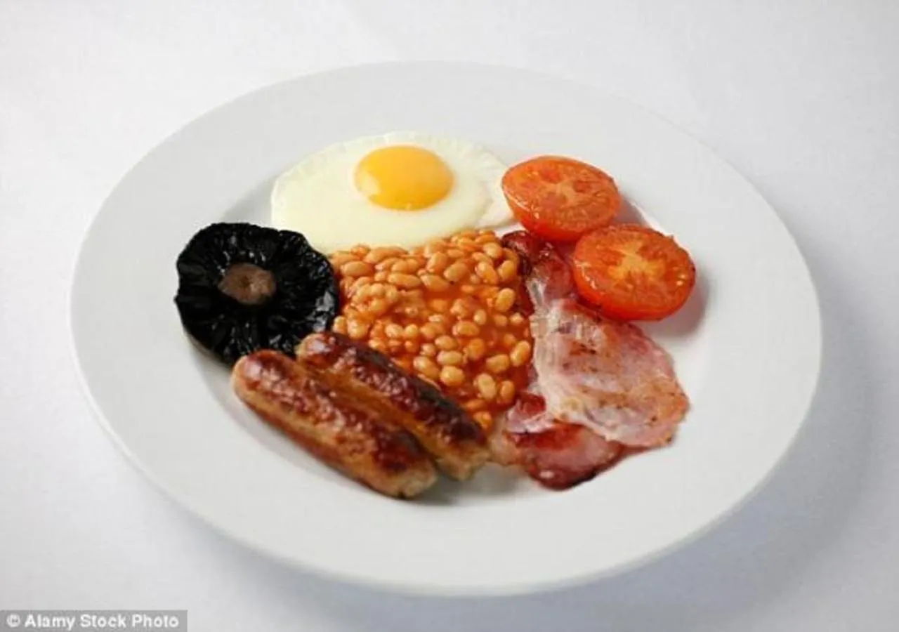 Buffet breakfast in Beaufort Manor Country Lodge