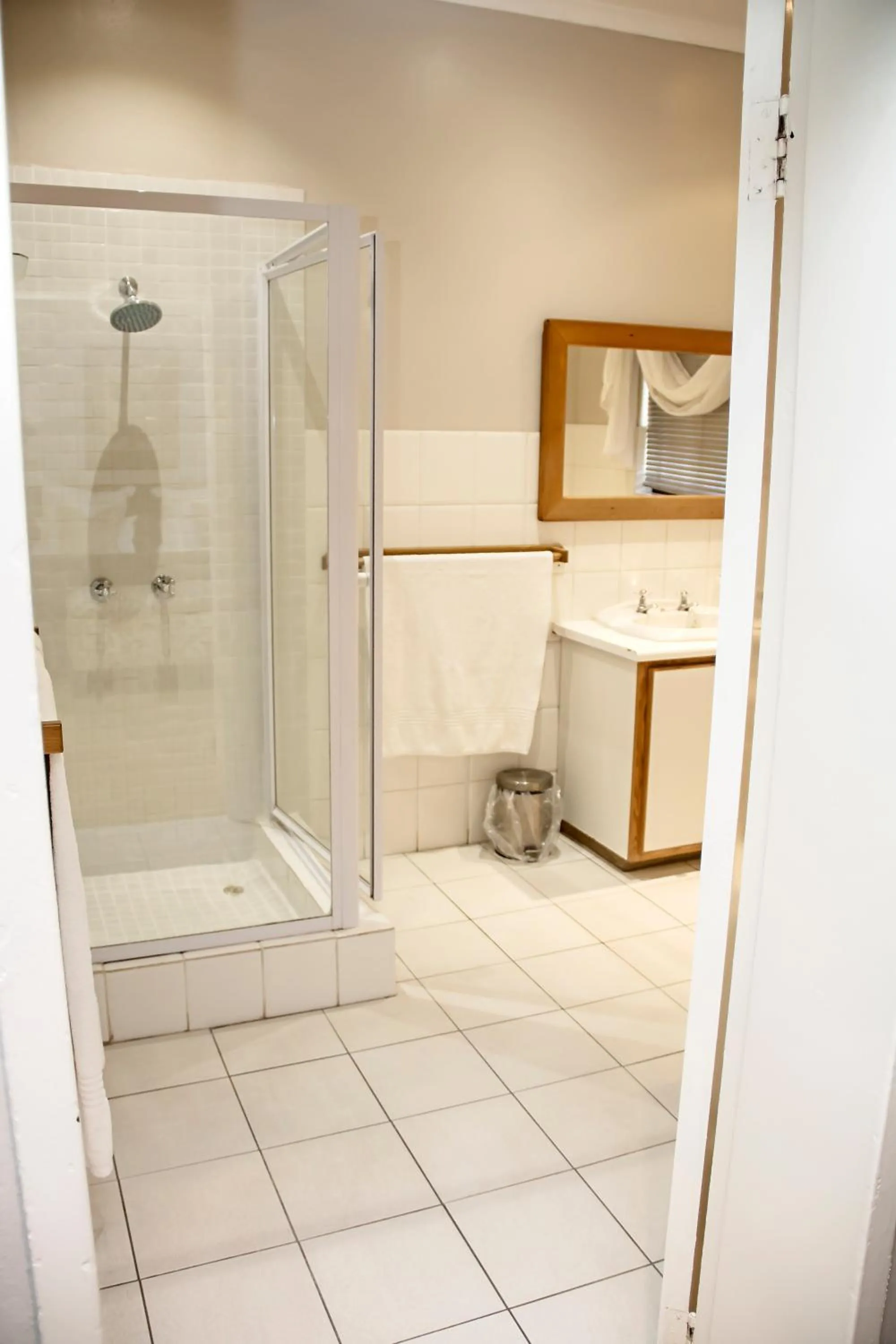 Bathroom in Beaufort Manor Country Lodge