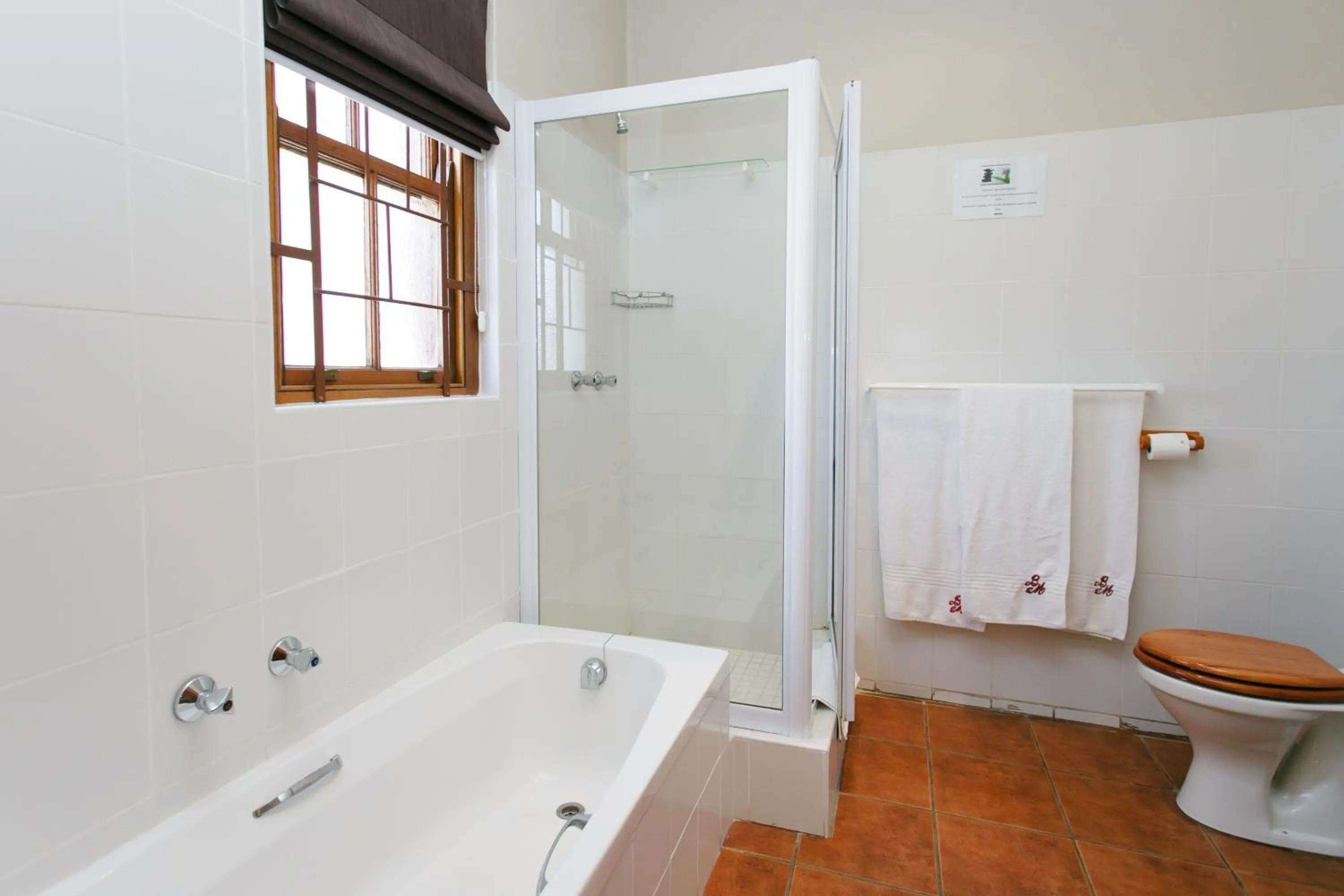 Bathroom in Beaufort Manor Country Lodge