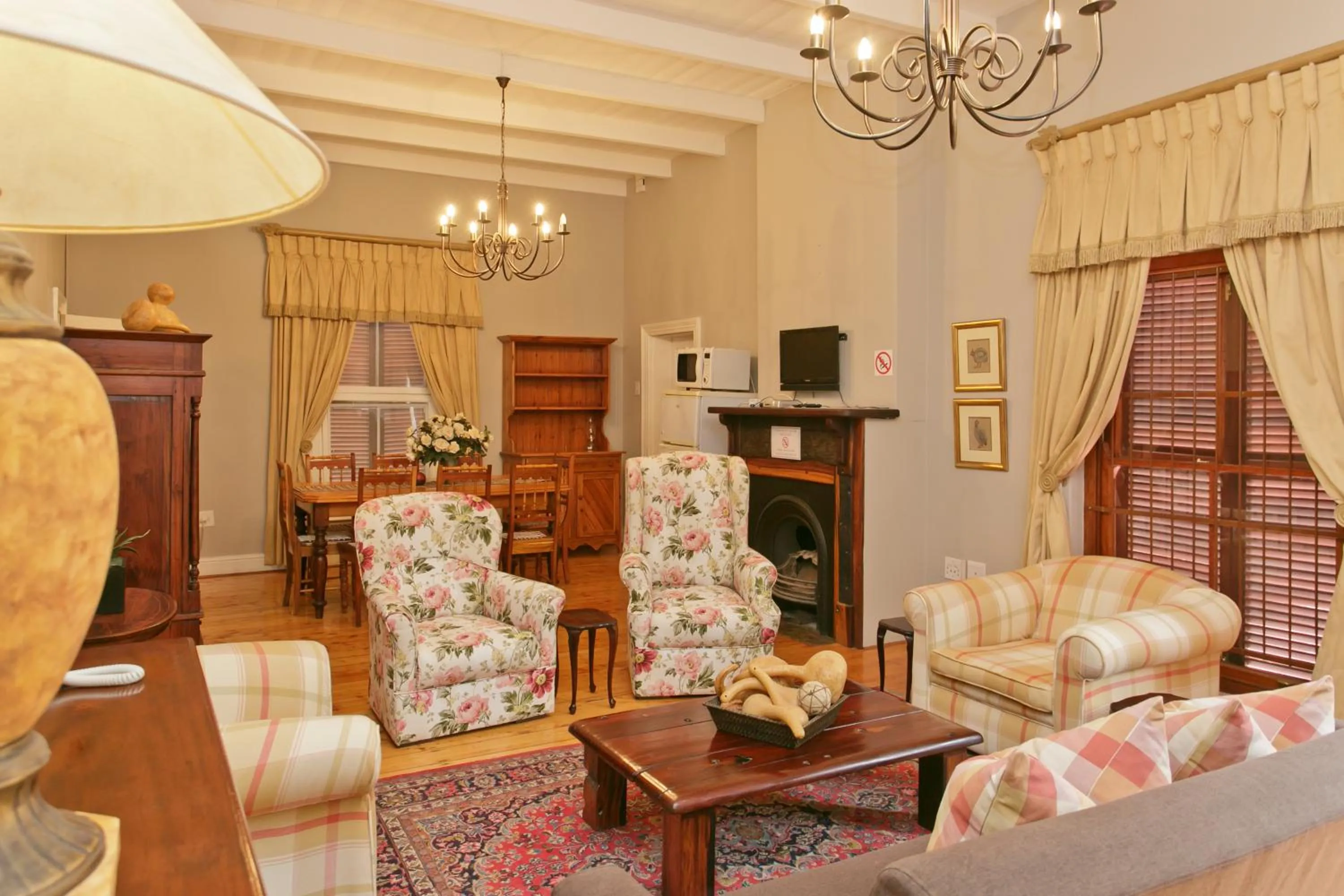 Living room in Beaufort Manor Country Lodge