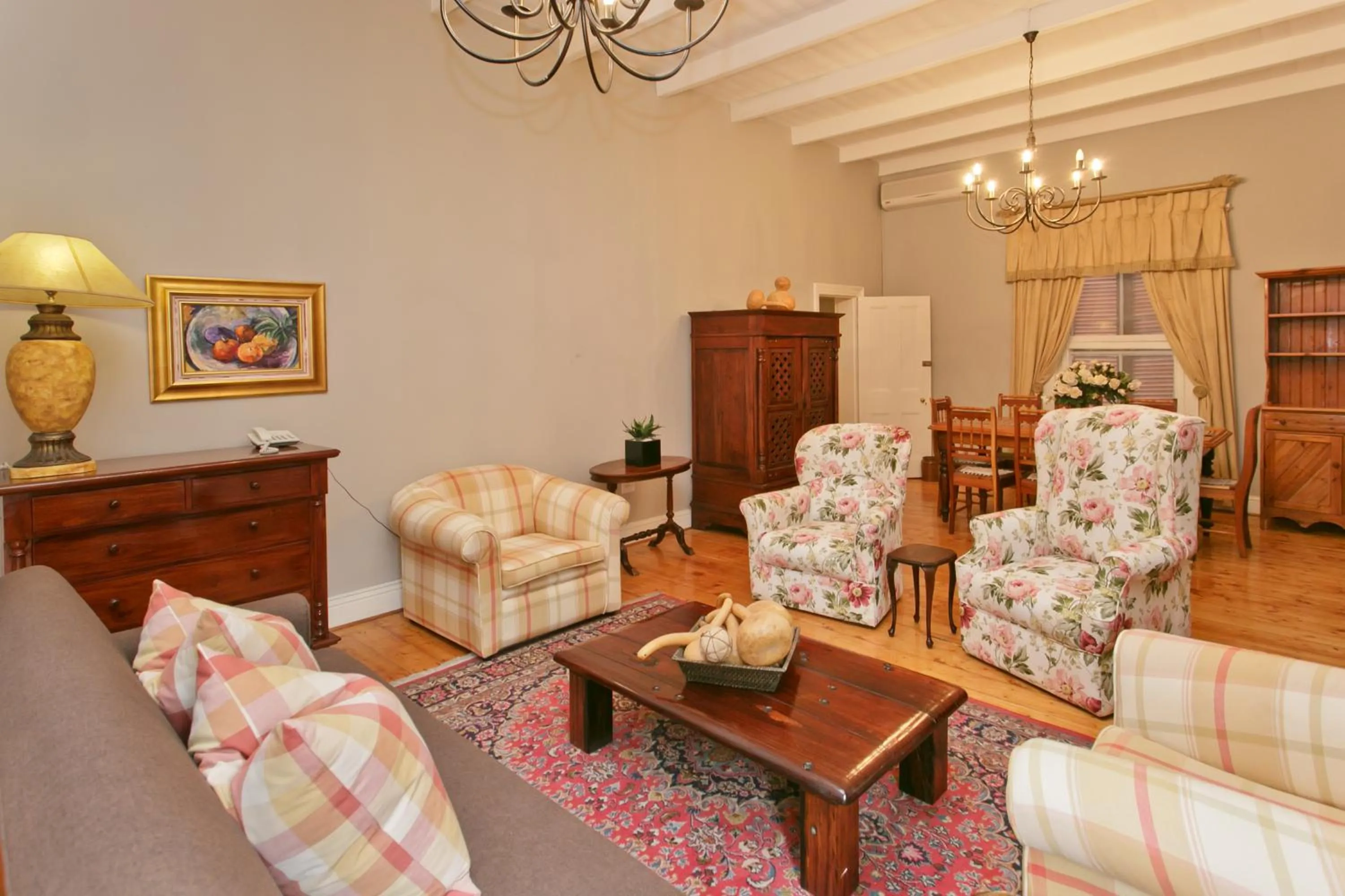Living room in Beaufort Manor Country Lodge