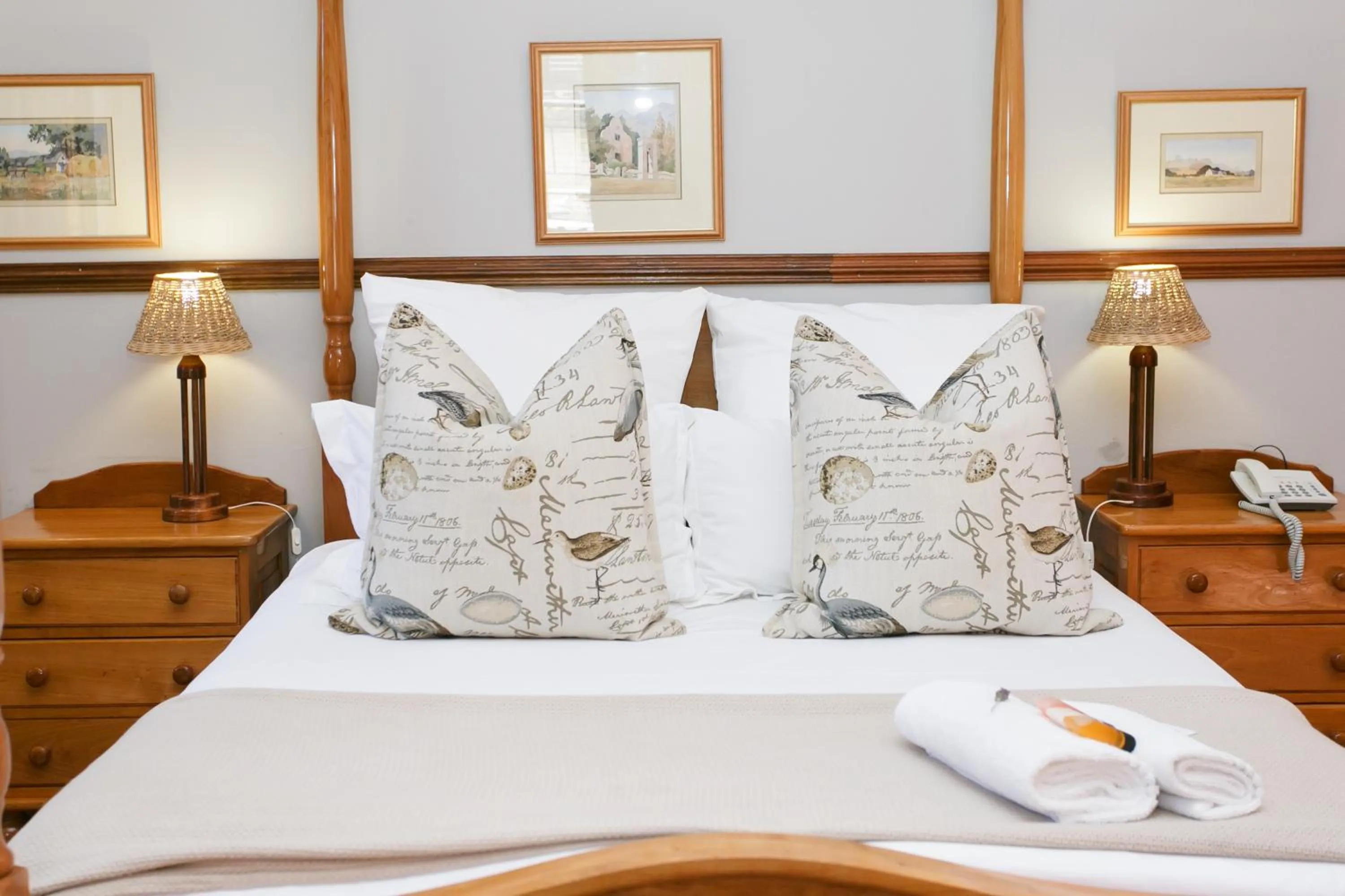 Bedroom, Bed in Beaufort Manor Country Lodge