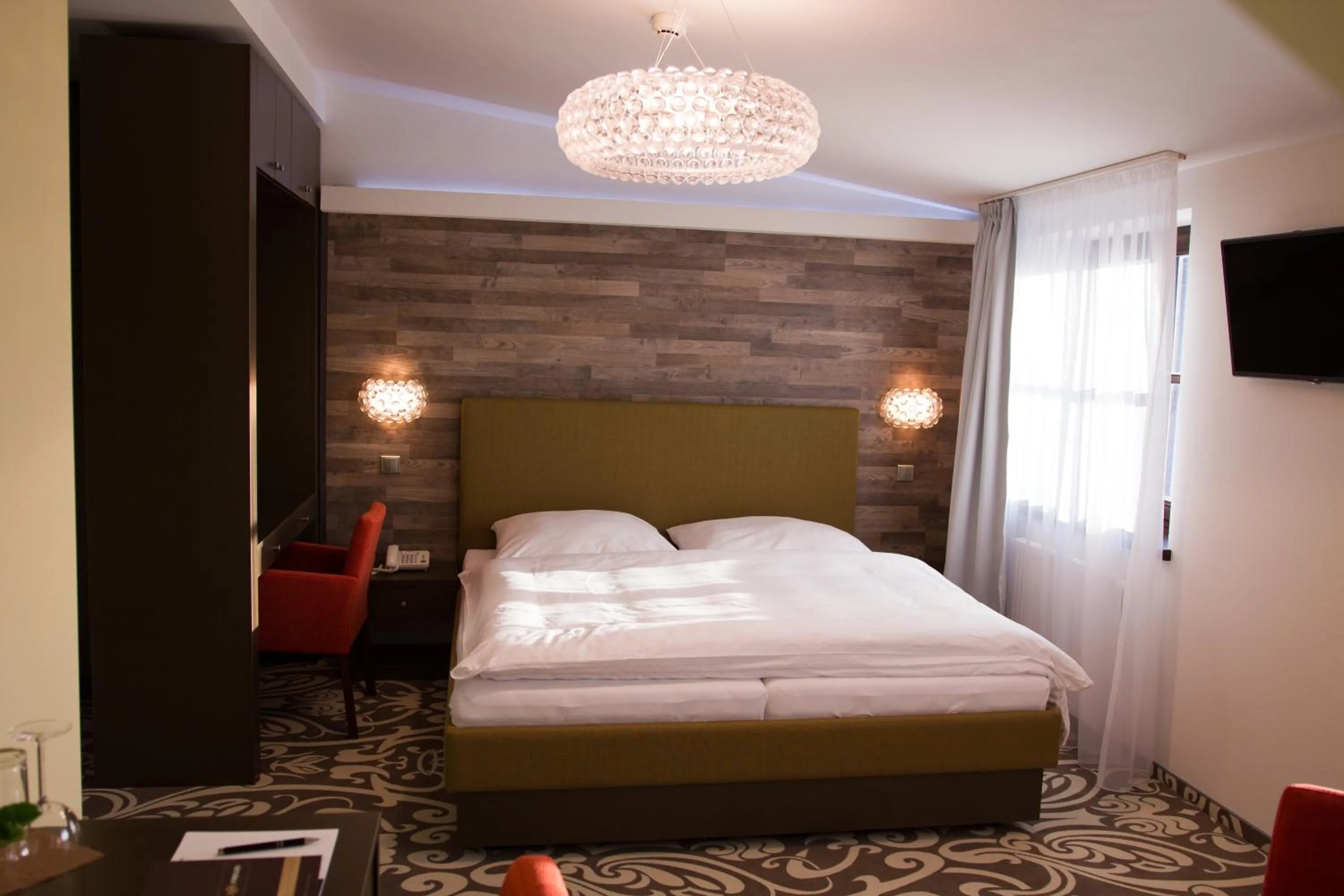 Photo of the whole room, Bed in Hotel Freud