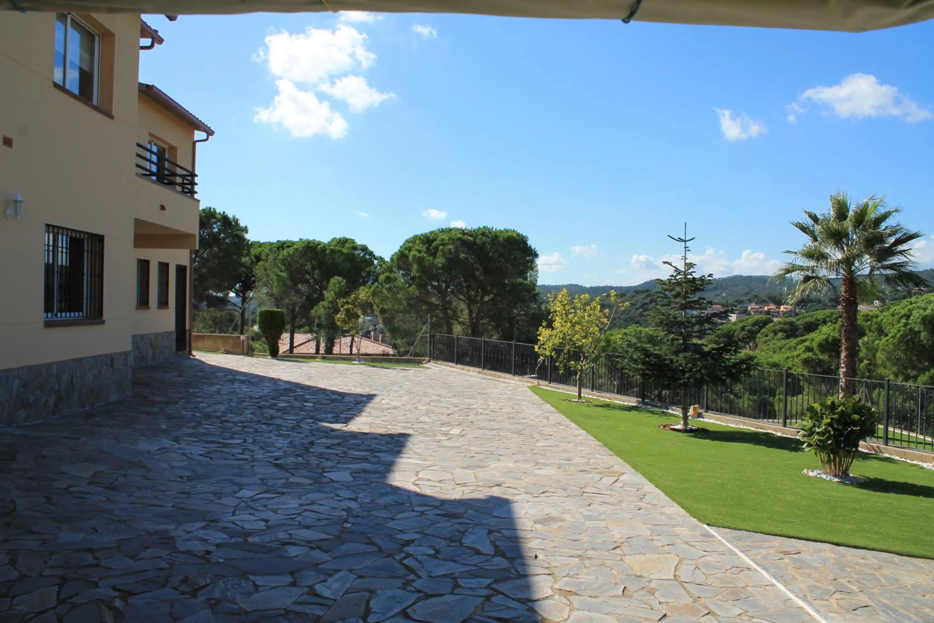 Property building in Villa Galicia