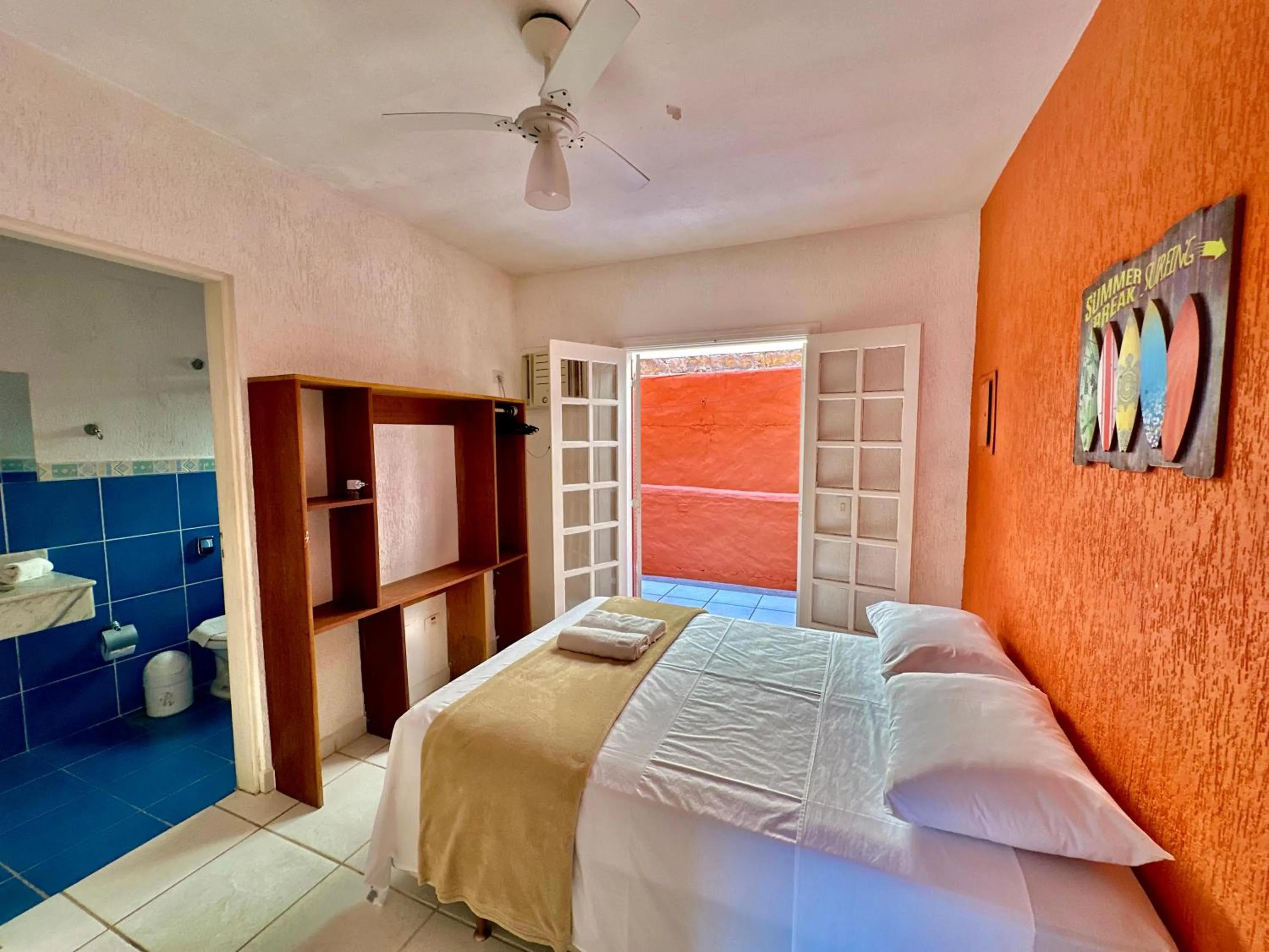 Bedroom, Bed in Pousada Pantai Maresias