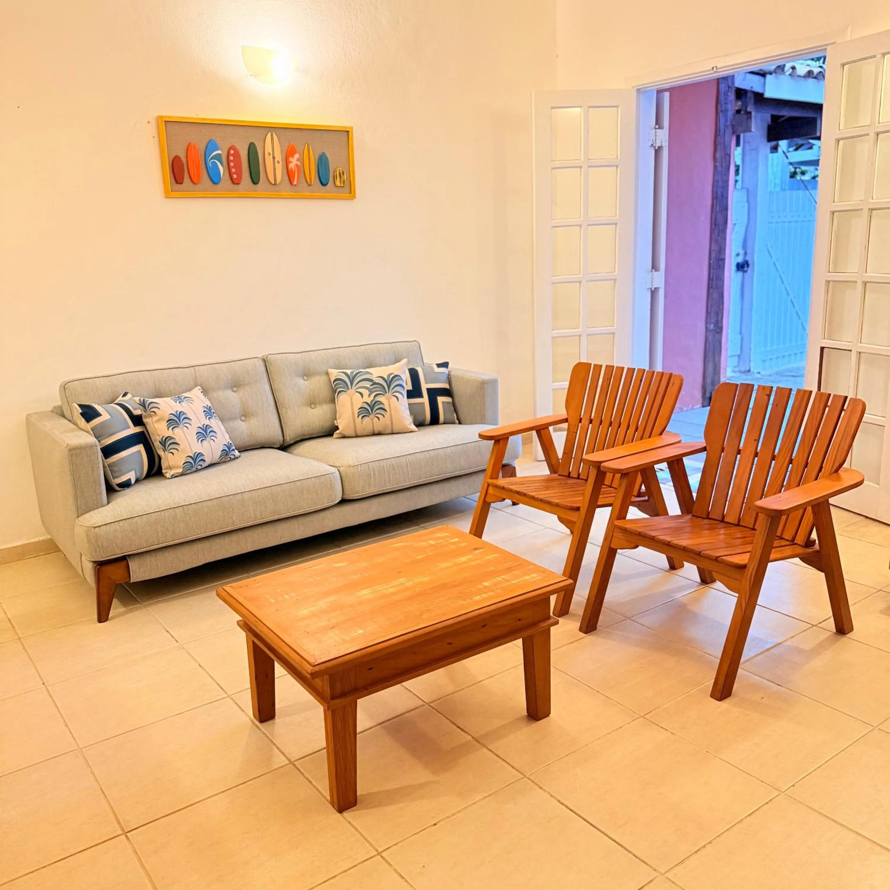 Seating area in Pousada Pantai Maresias